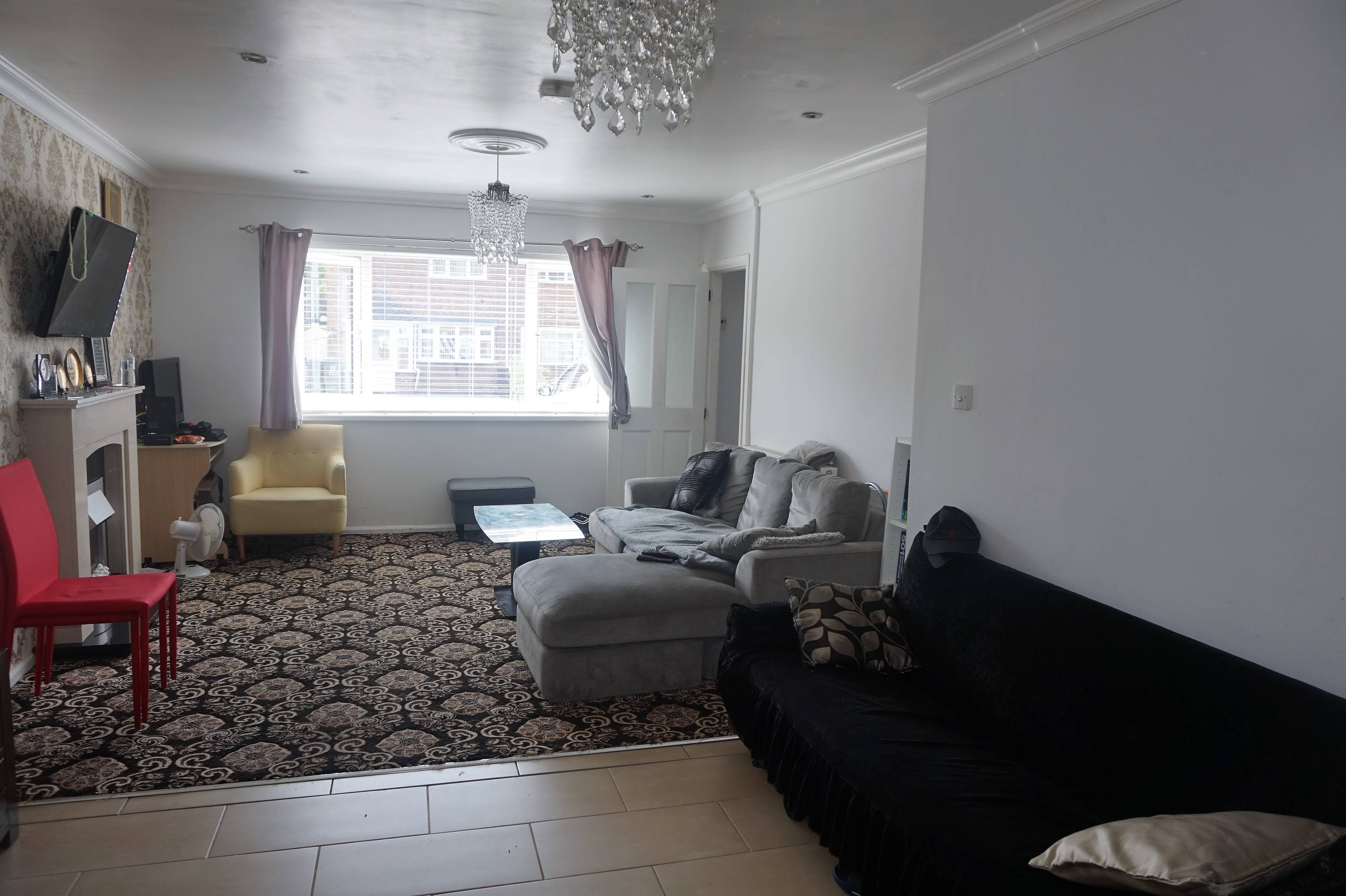 Lounge/Dining Room