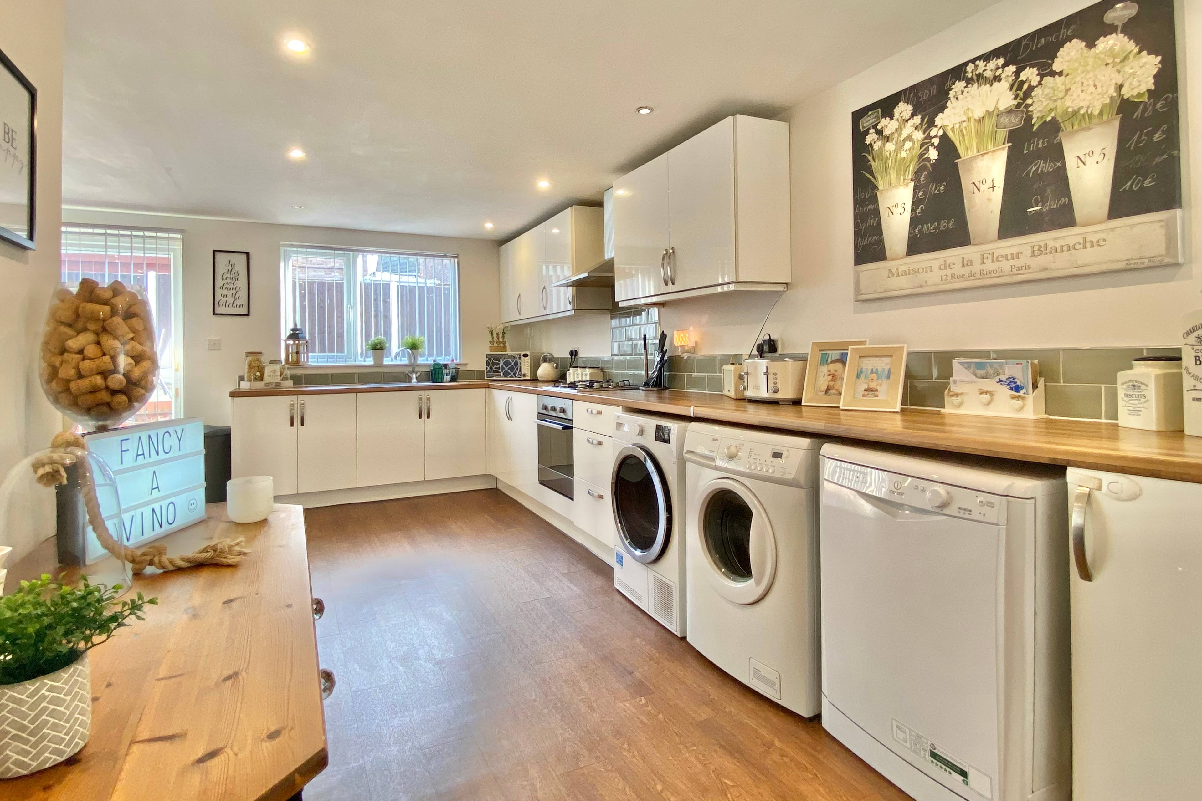 Kitchen/Dining Room