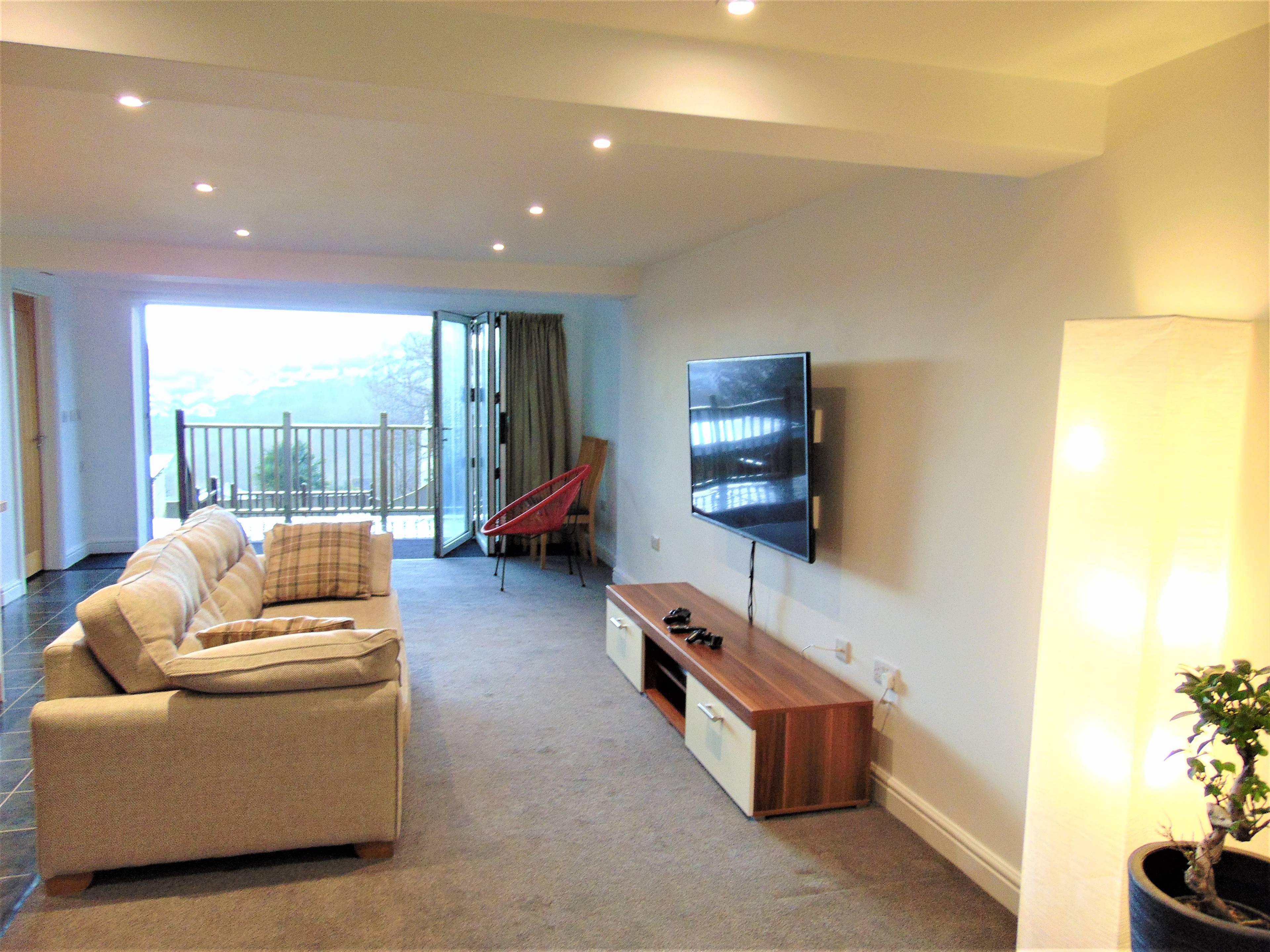 Lounge/Family/Games
