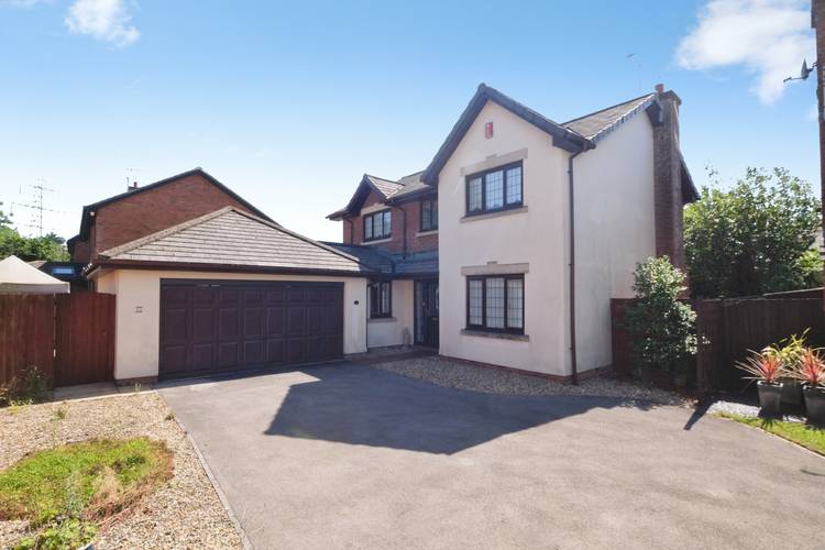 4 bedroom detached house