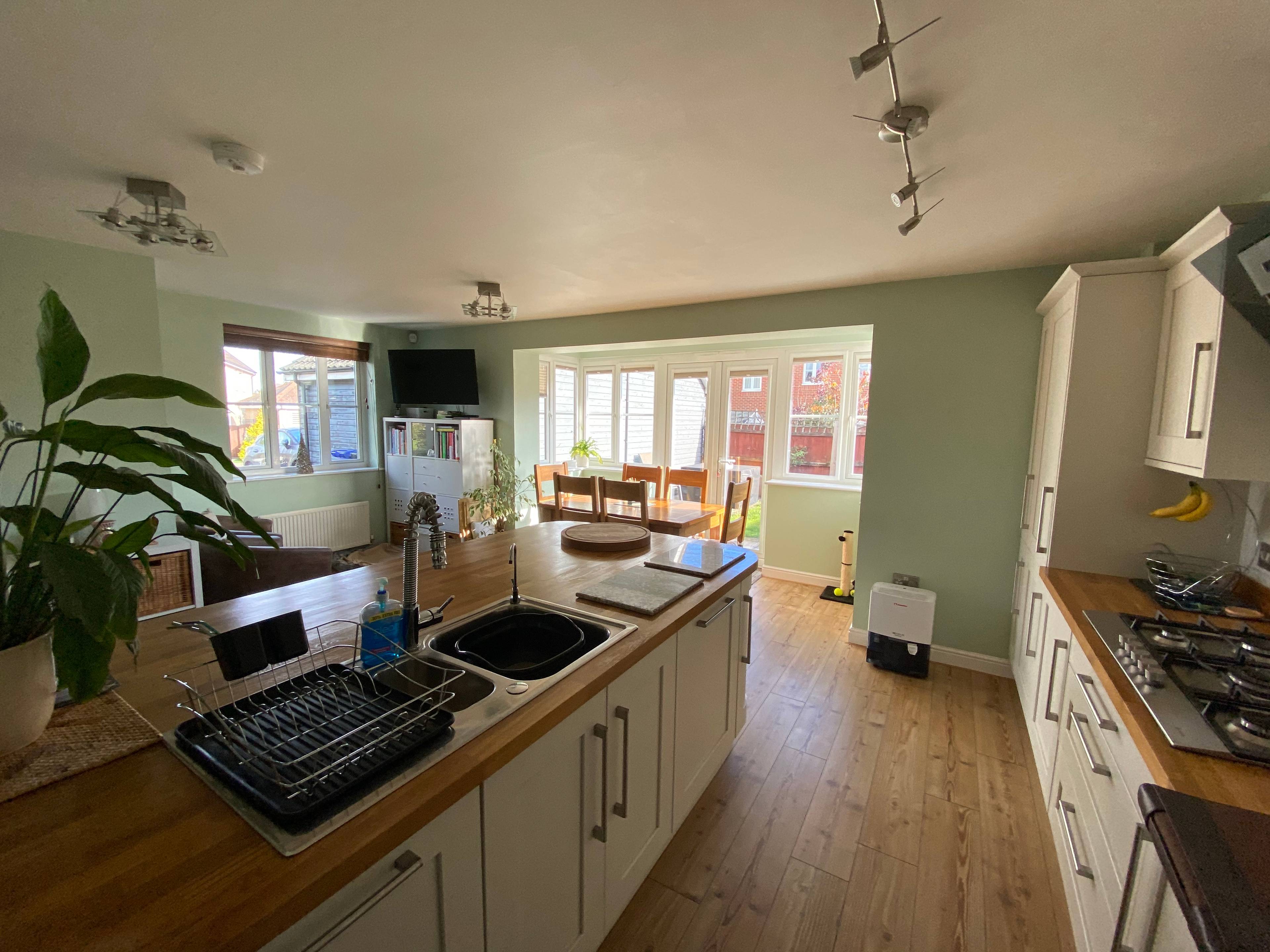 Kitchen/Dining Room