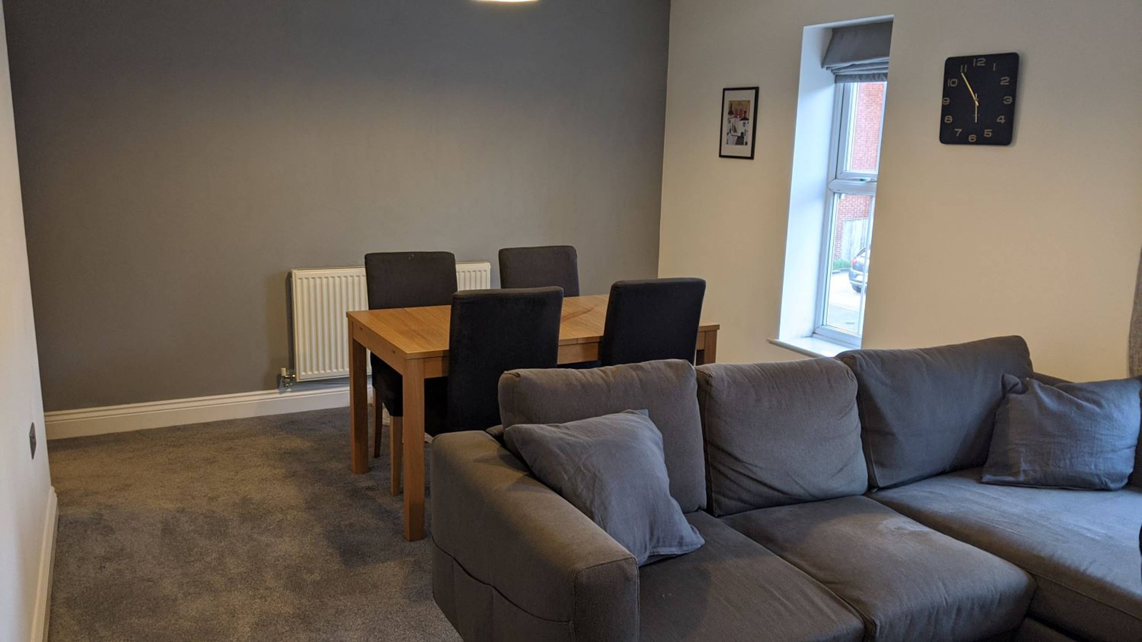 Lounge/Dining Room