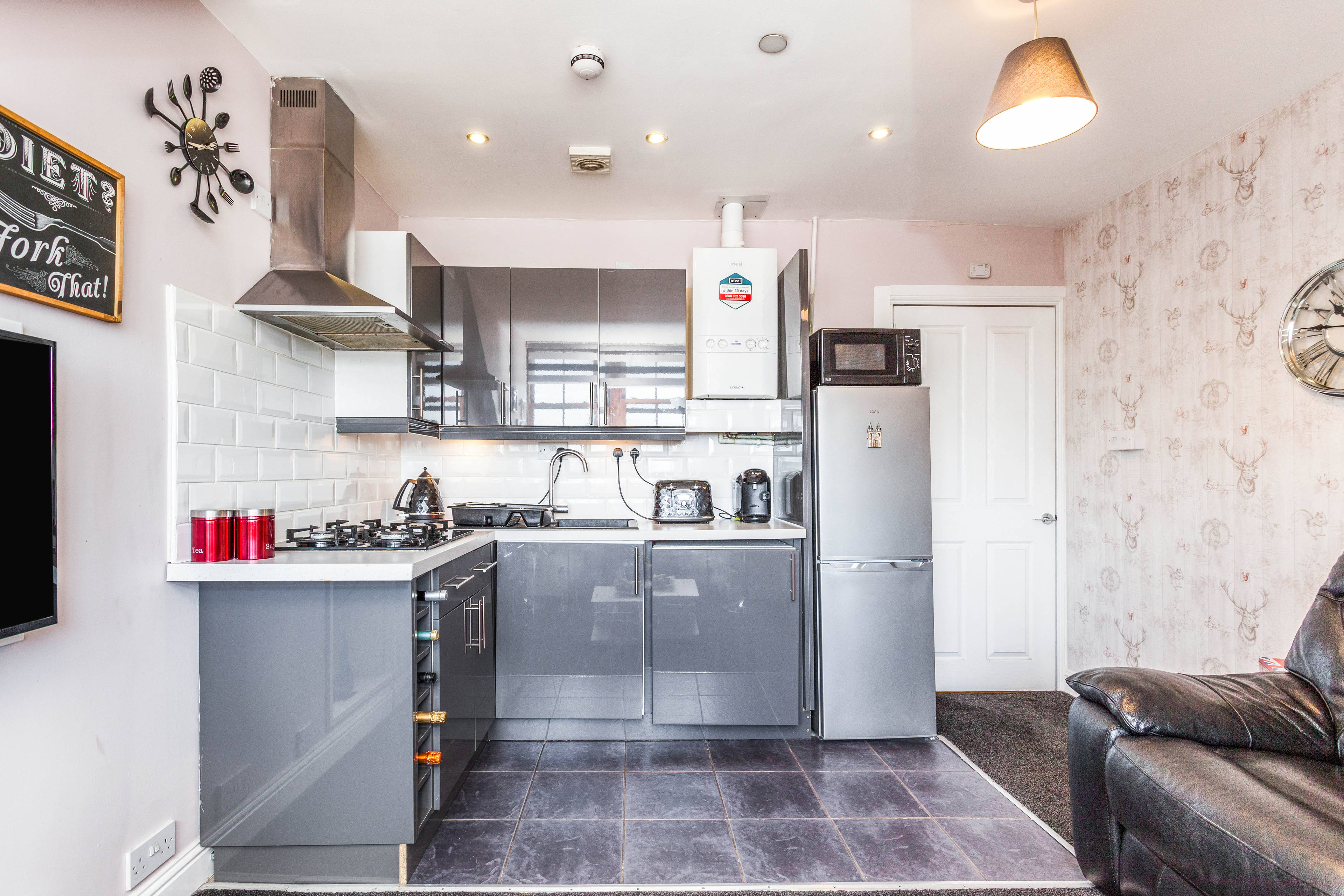 Lounge / Kitchen