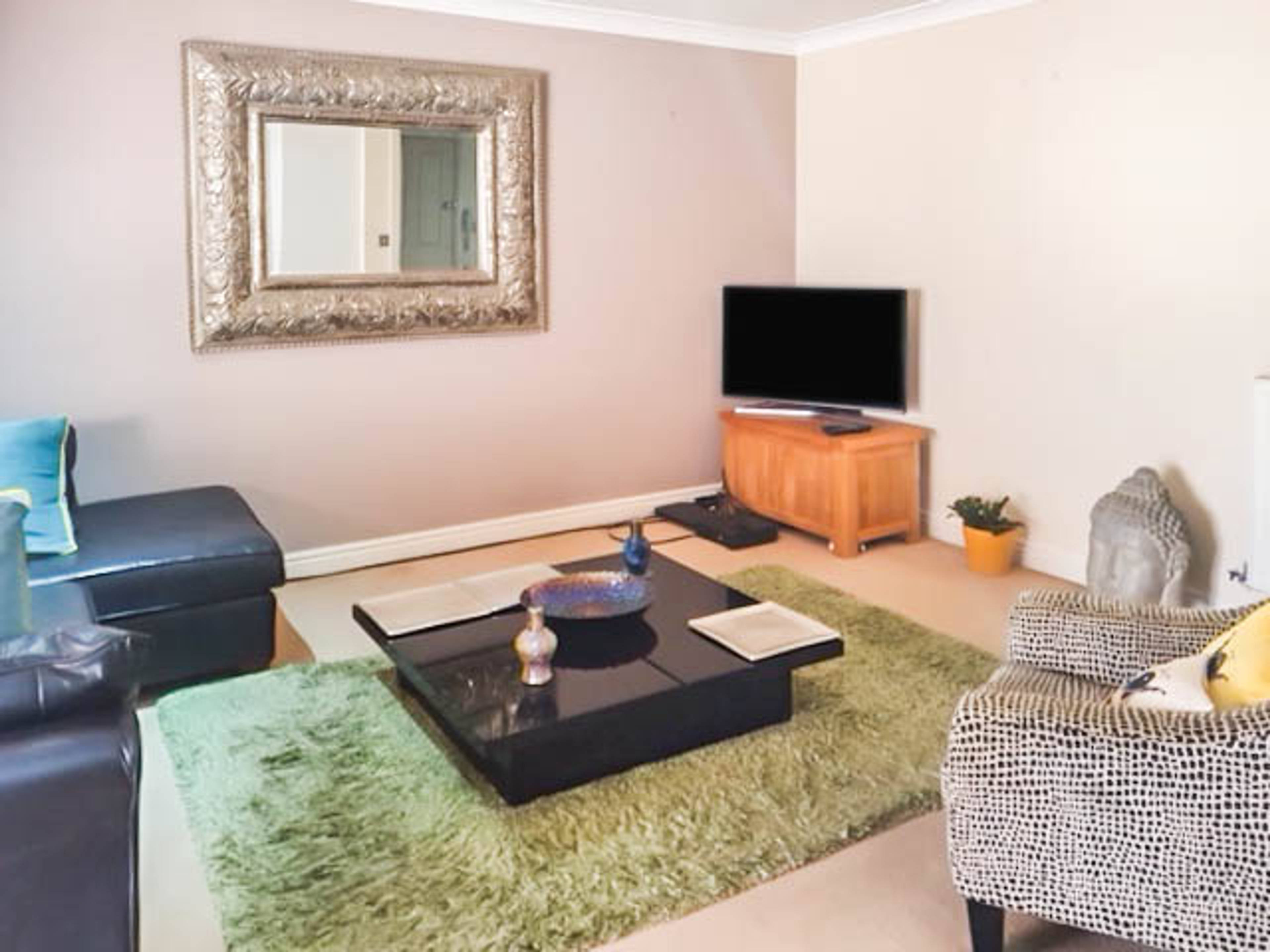 Lounge / Kitchen