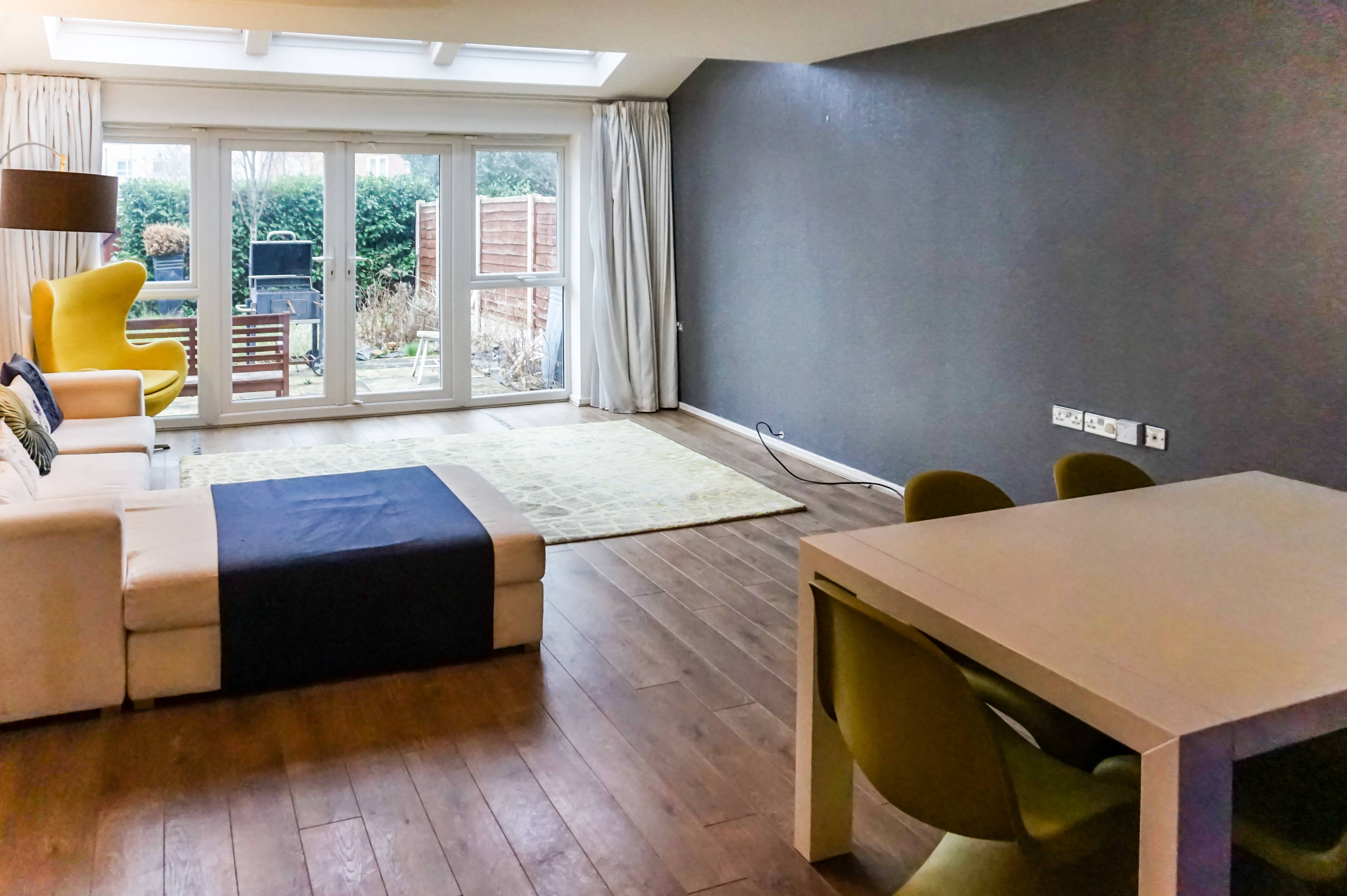Lounge/Dining Room