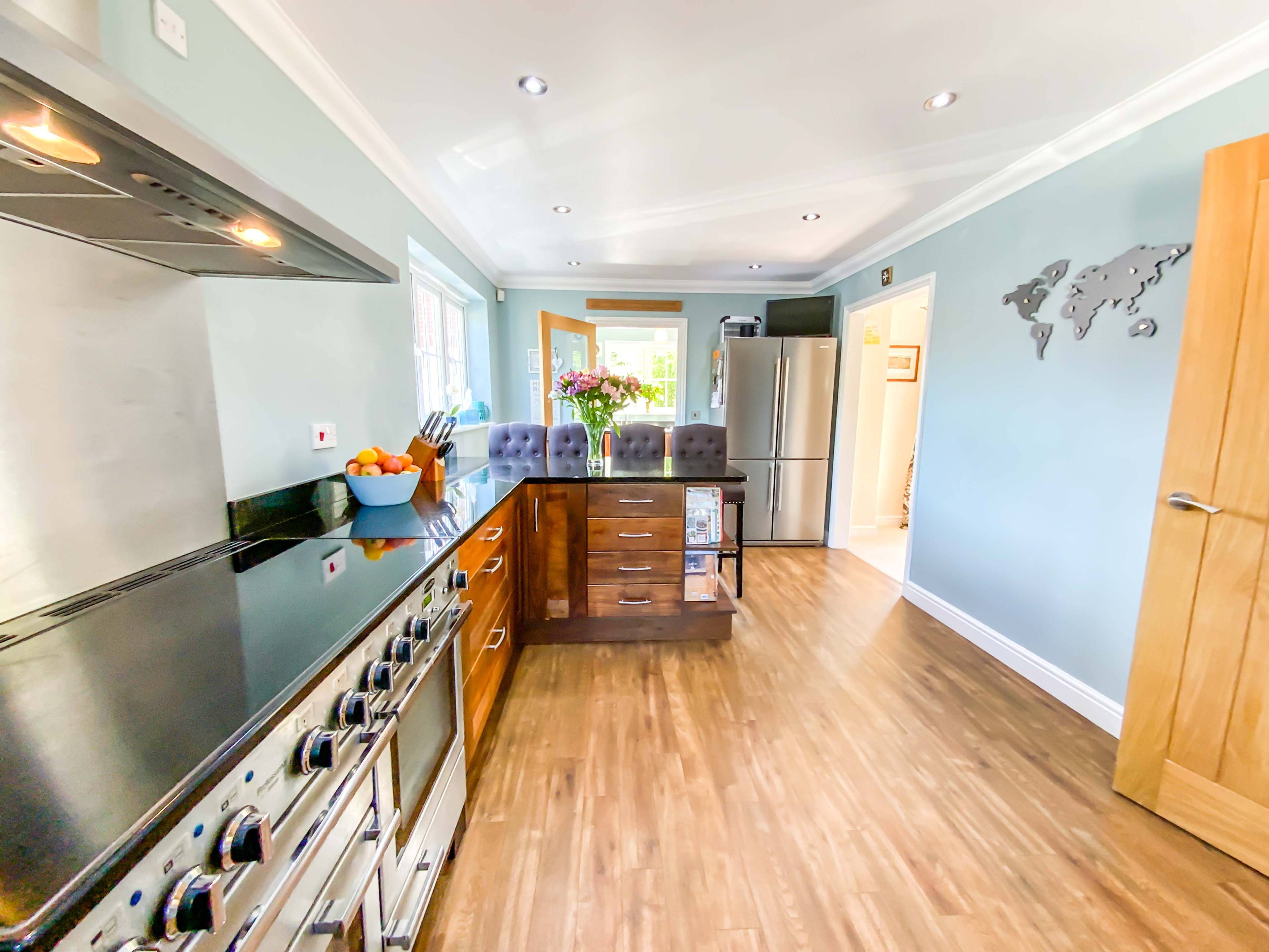 Kitchen/Breakfast