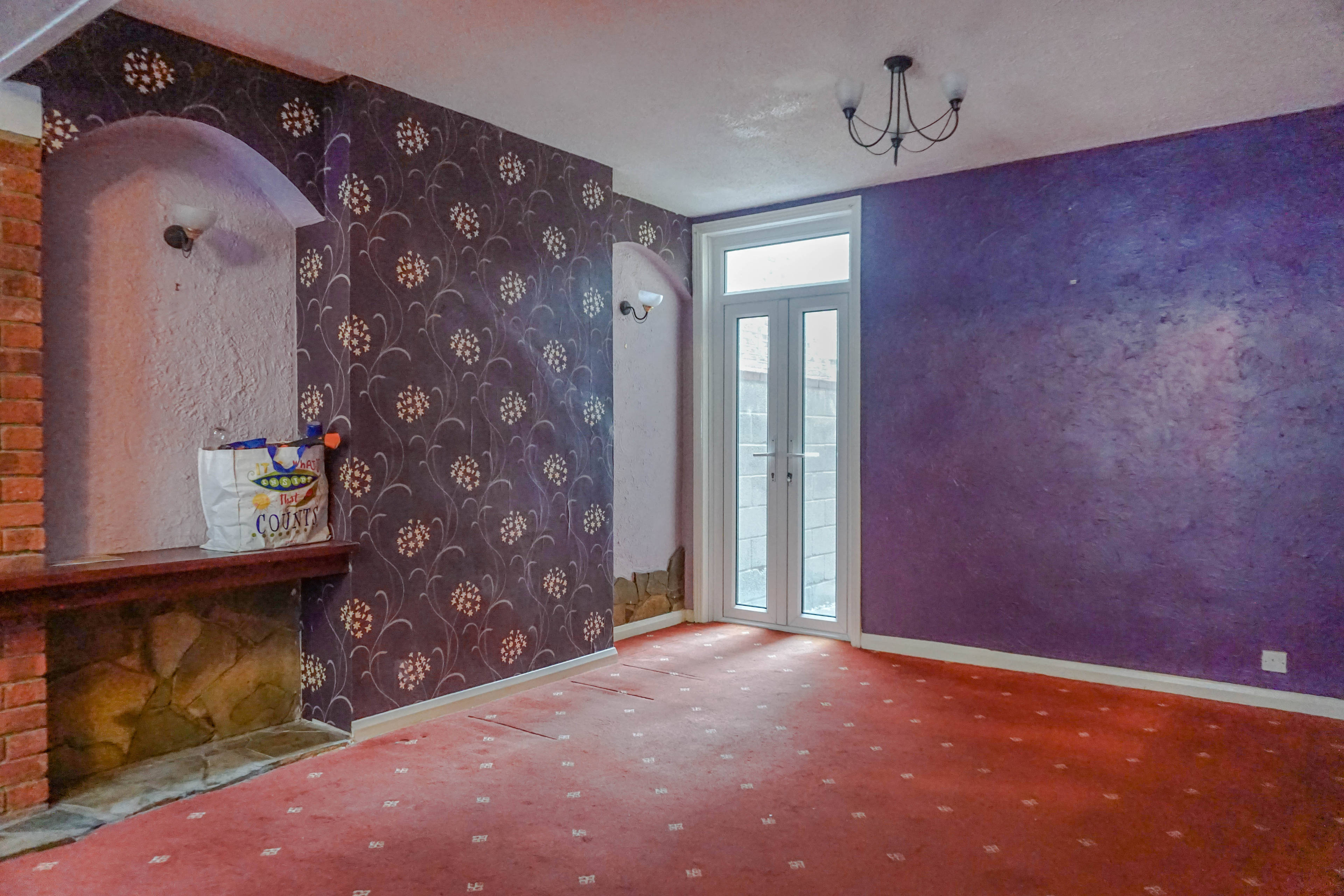 Lounge/Dining Room