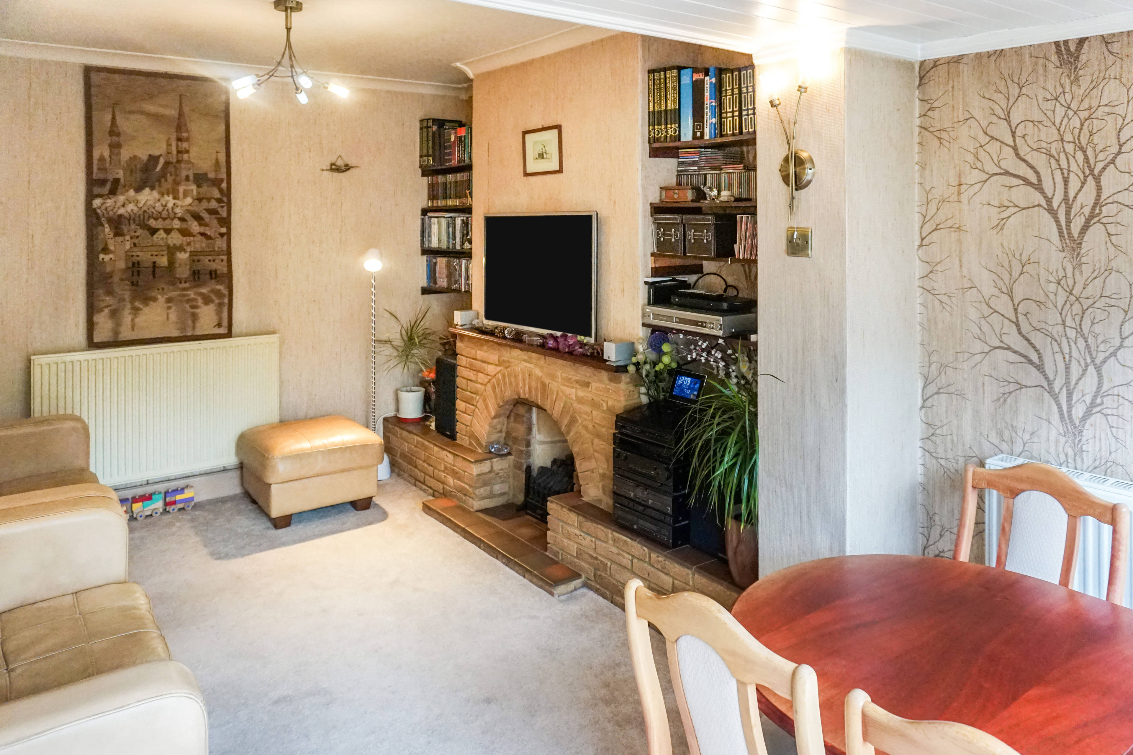 Lounge/Dining Room