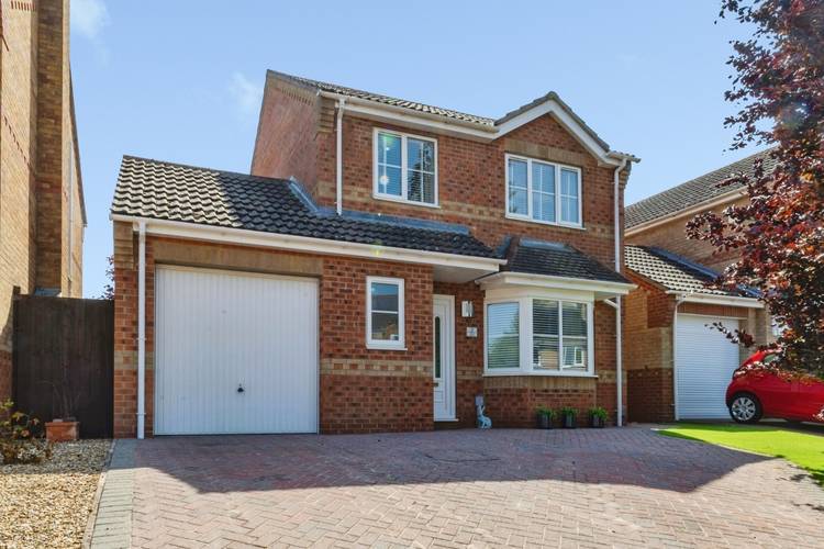 3 bedroom detached house