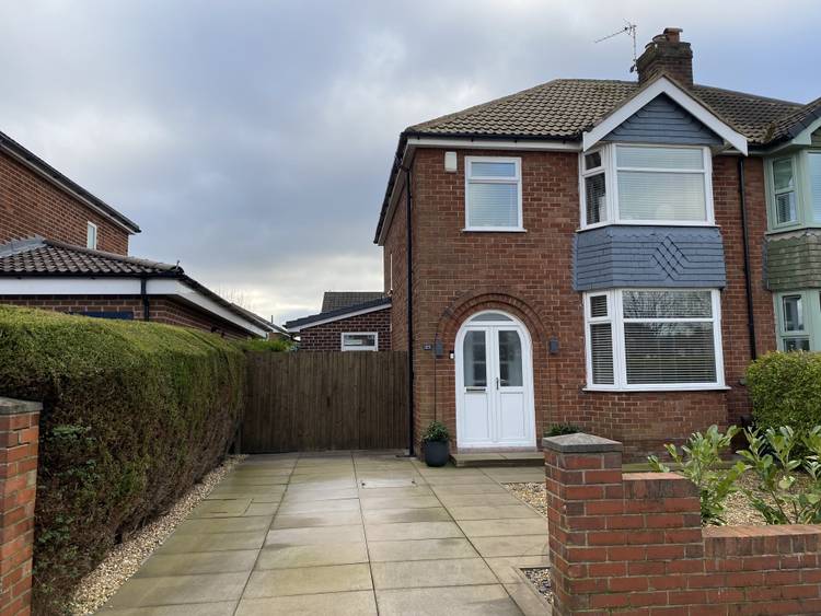 3 bedroom semi-detached house