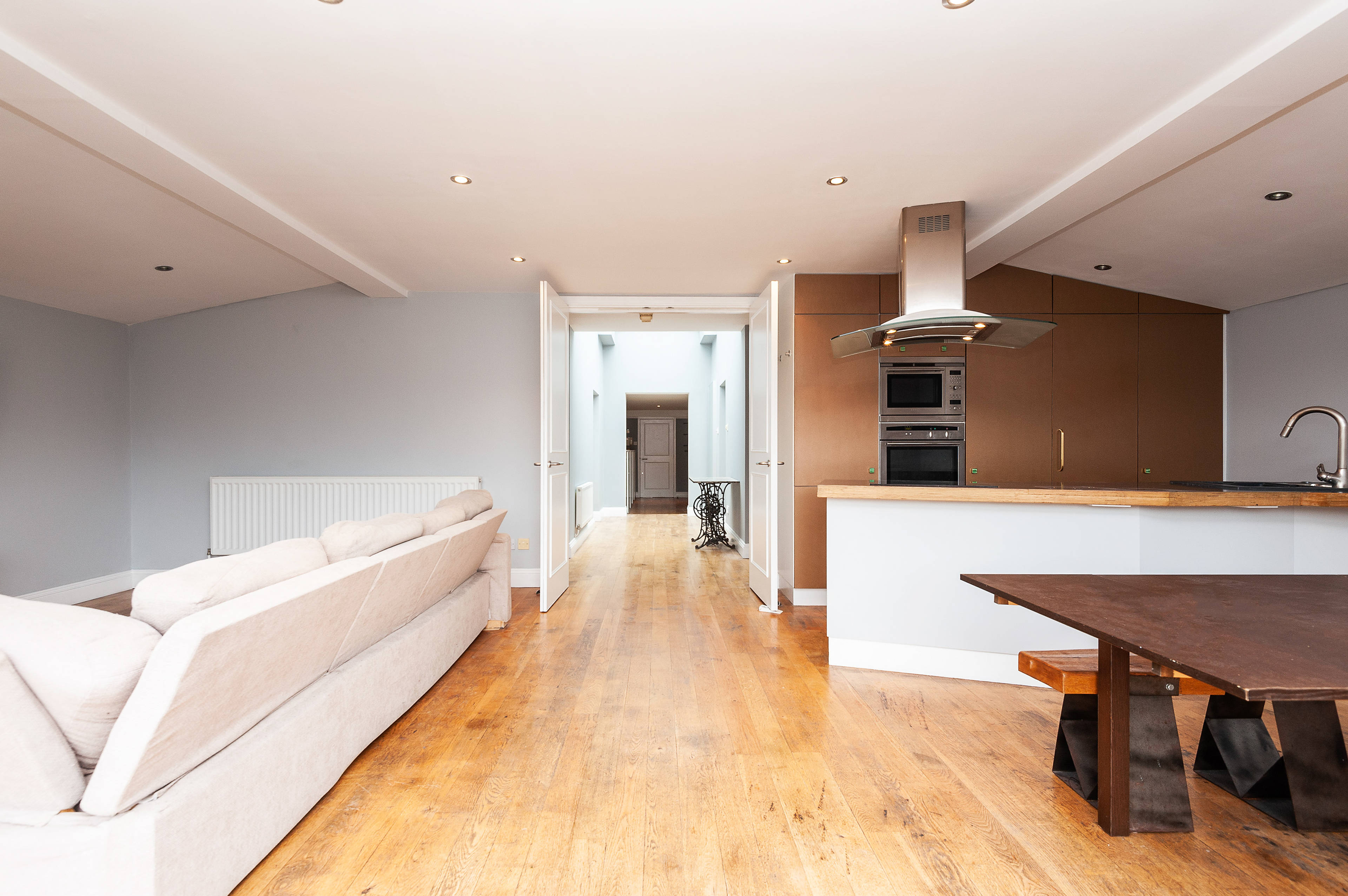 Lounge / Kitchen