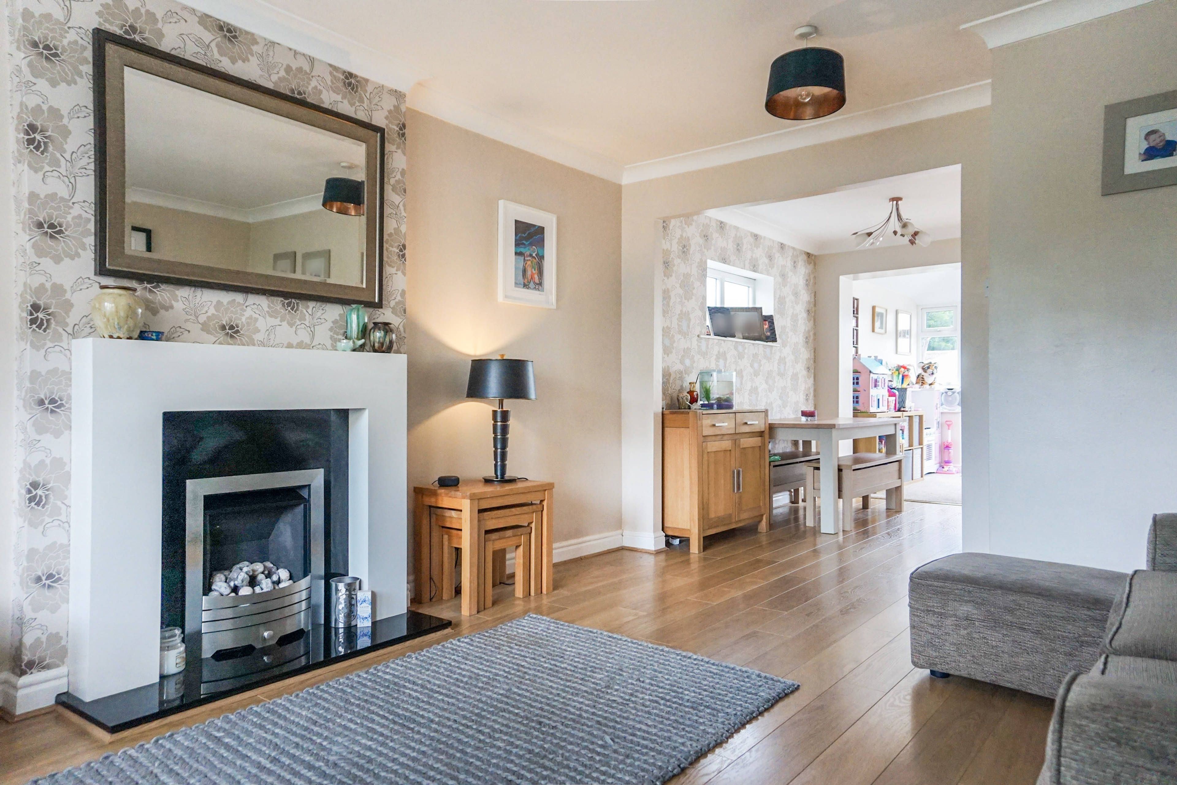 Lounge/Dining Room