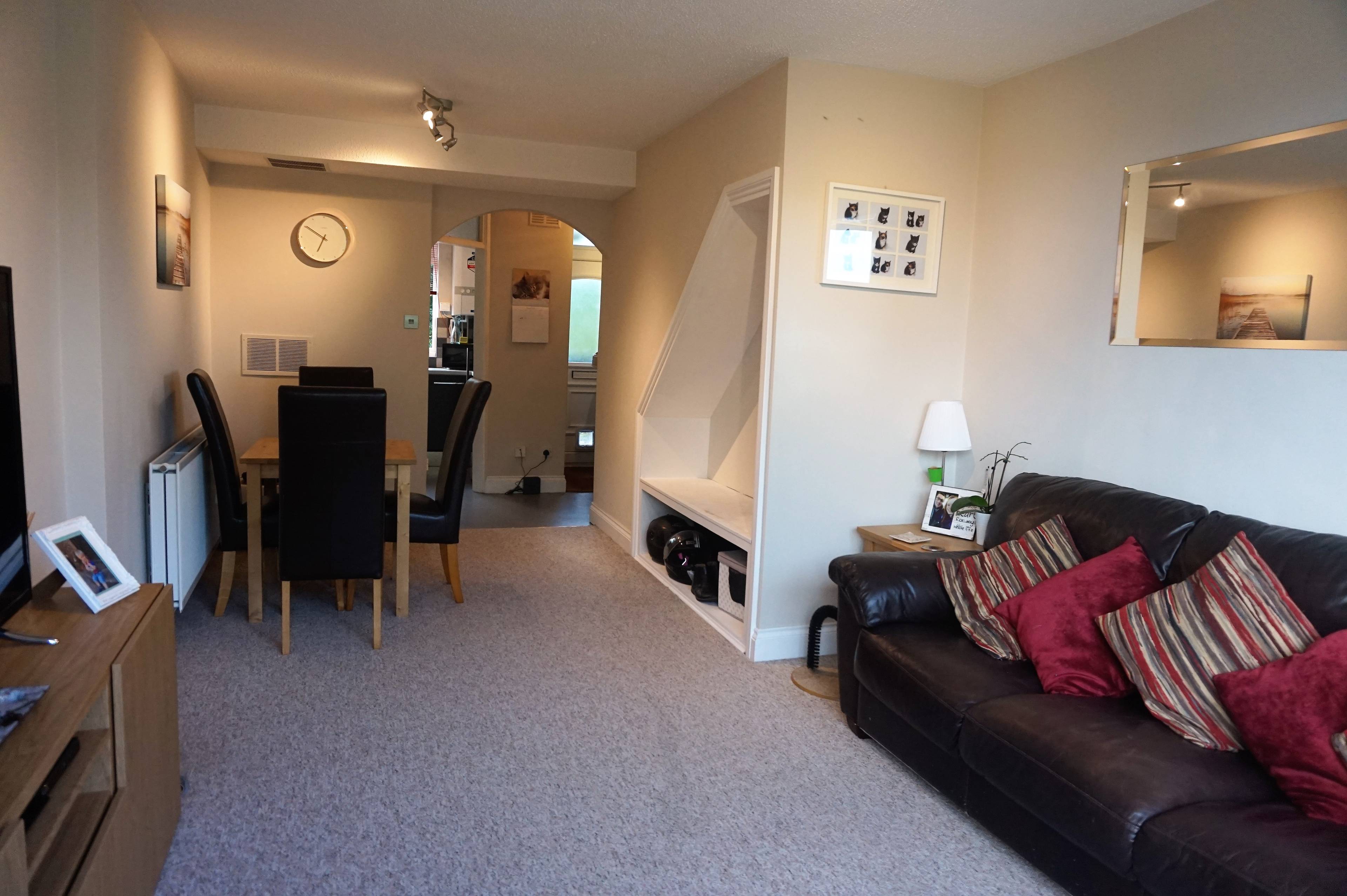 Lounge/Dining Room