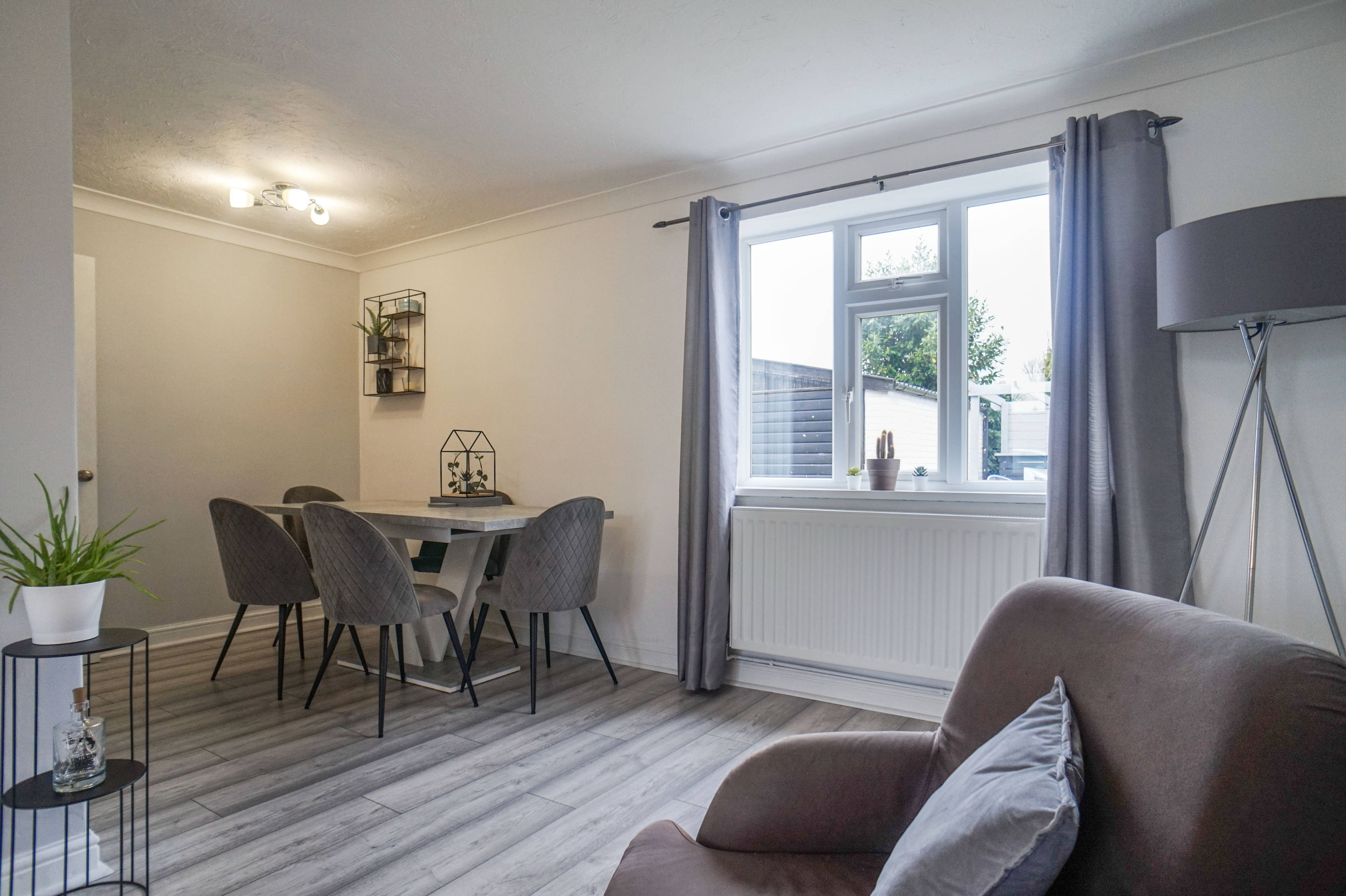 Lounge/Dining Room