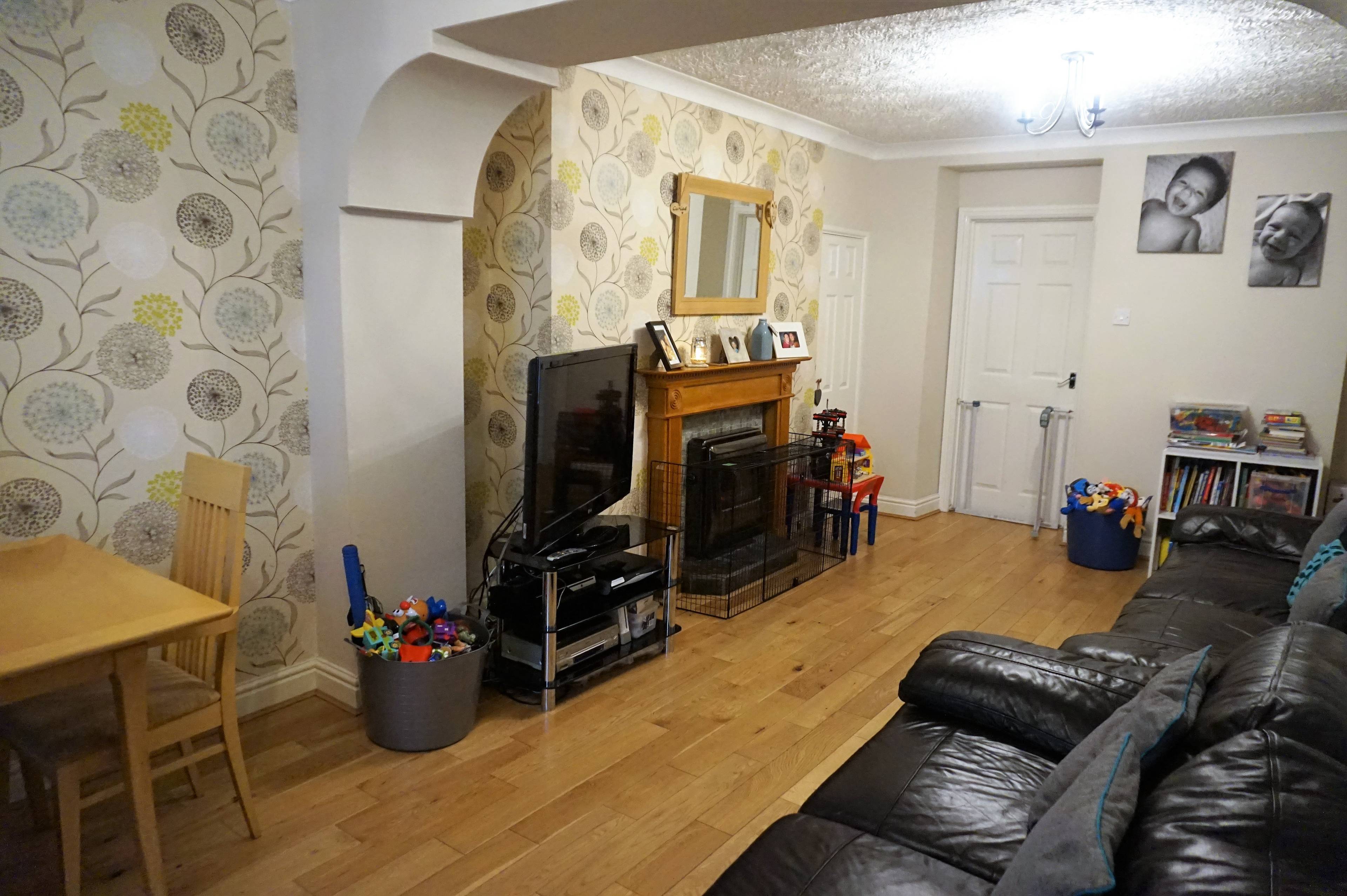 Lounge/Dining Room