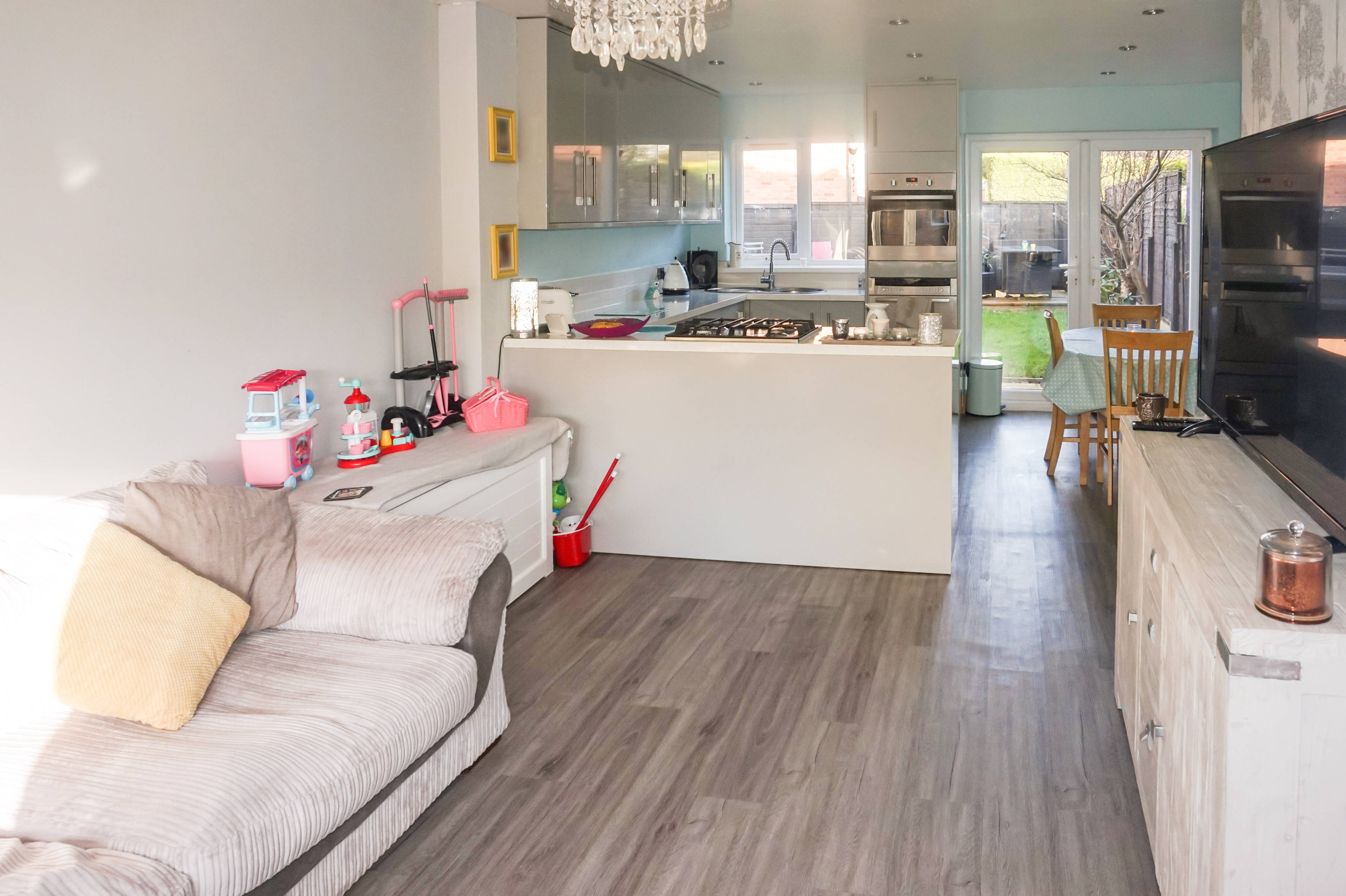 Kitchen/family Room