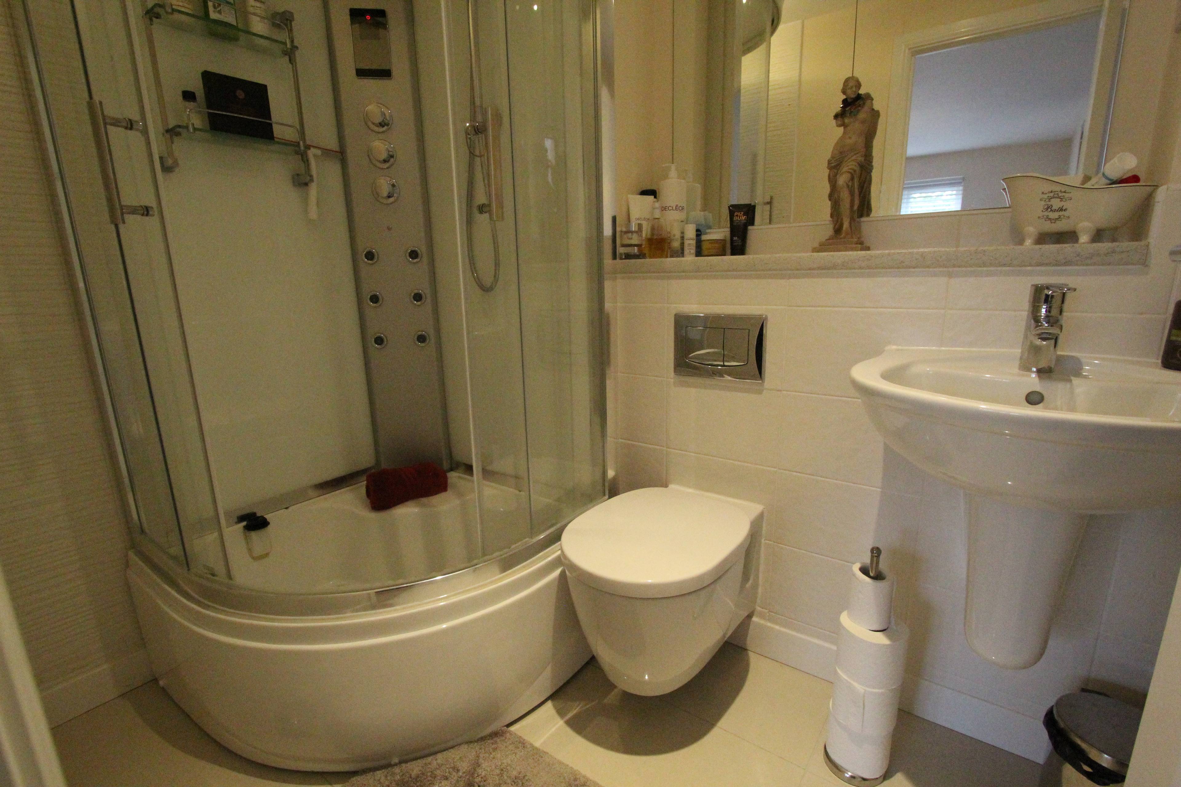 Master En-suite