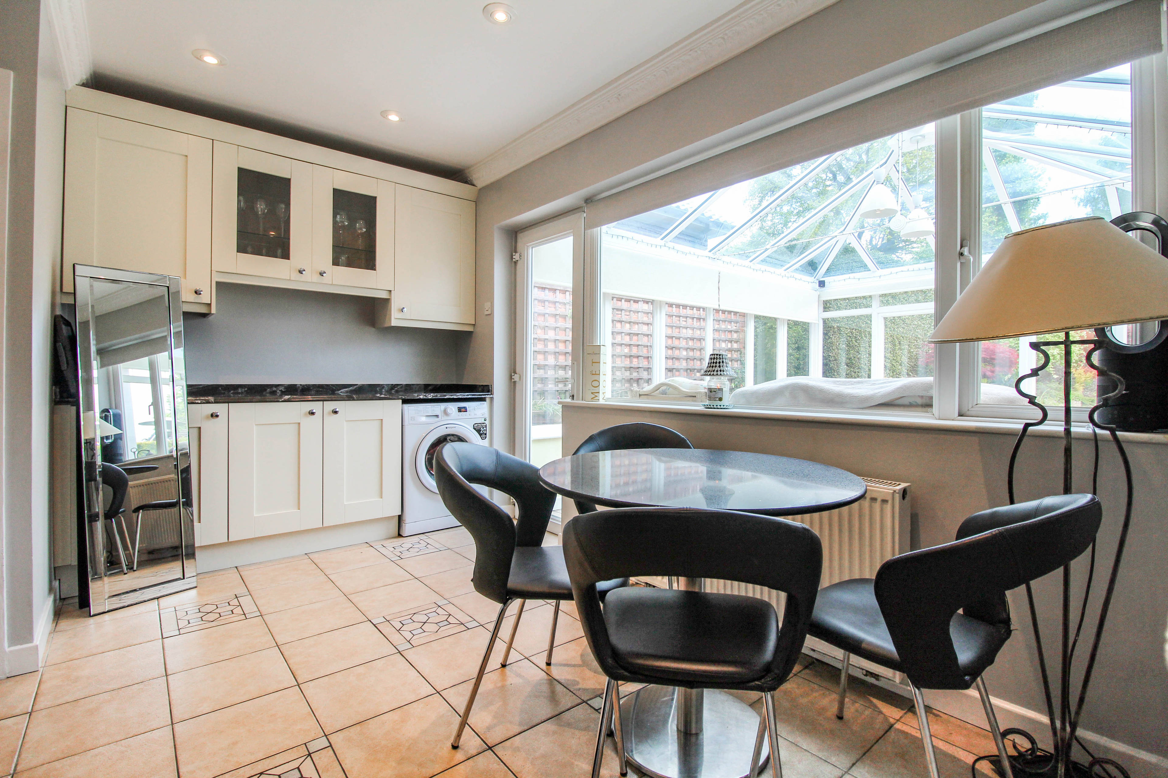 Breakfast Room