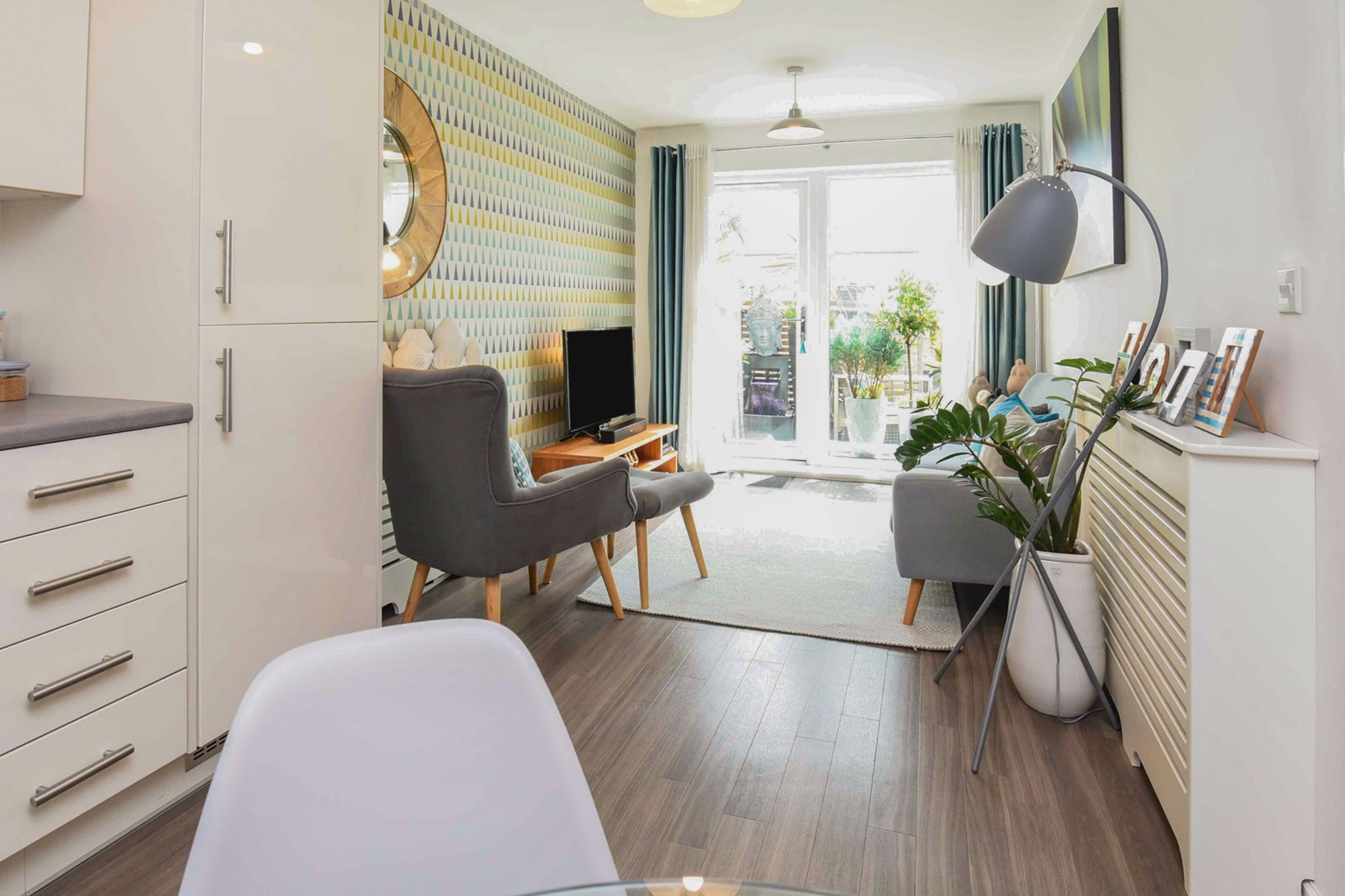 Lounge / Kitchen