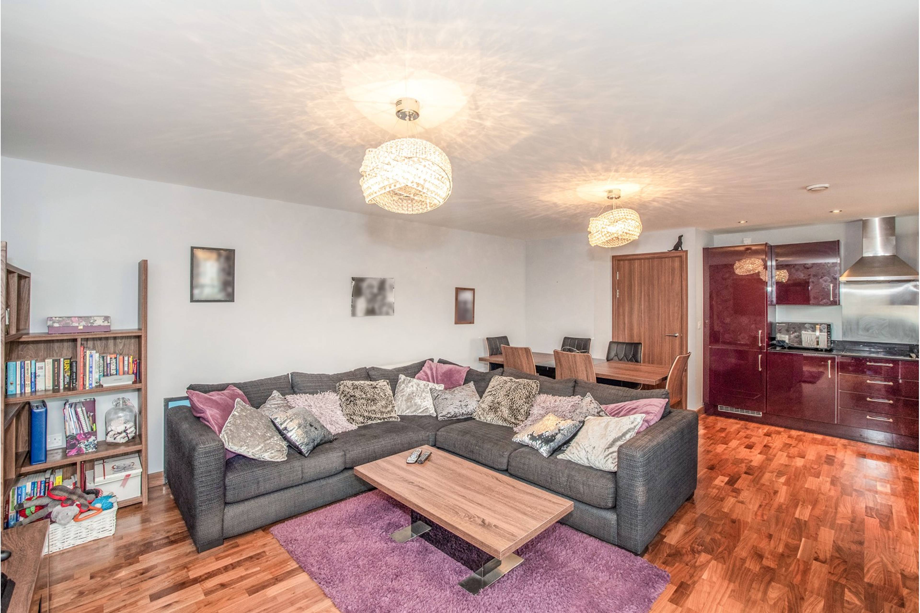 Lounge/Dining Room