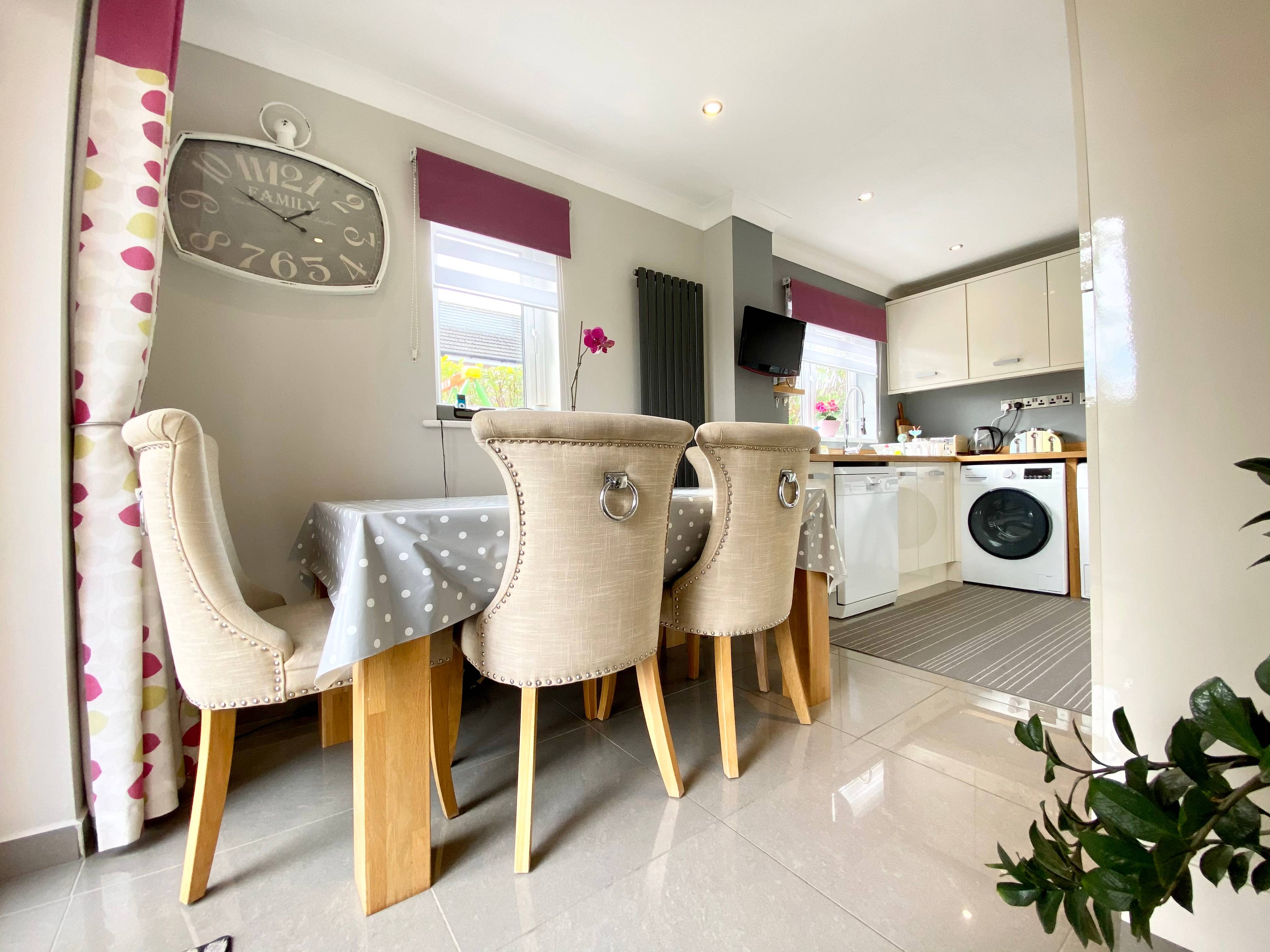 Kitchen/Dining Room