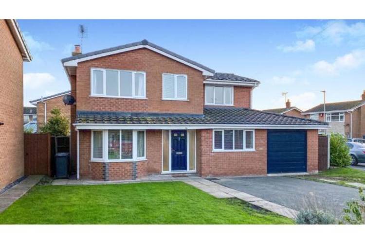 4 bedroom detached house