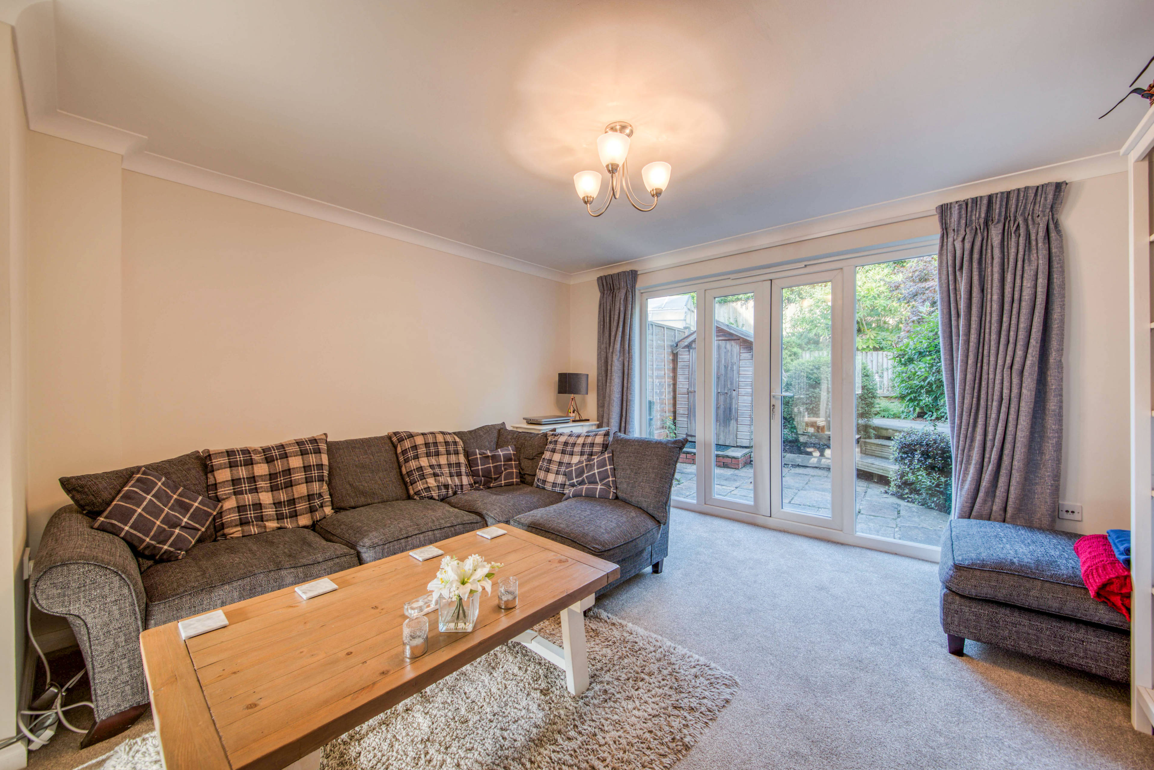 Lounge/Dining Room