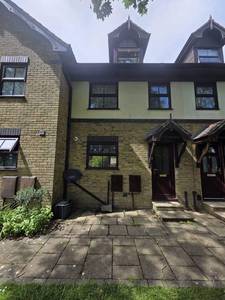 3 bedroom town house
