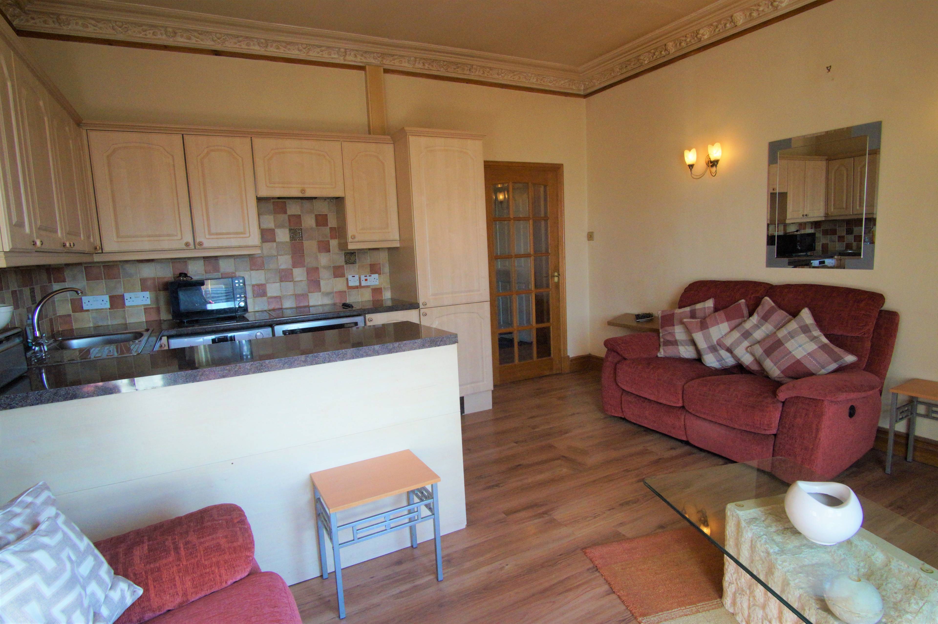 Lounge / Kitchen