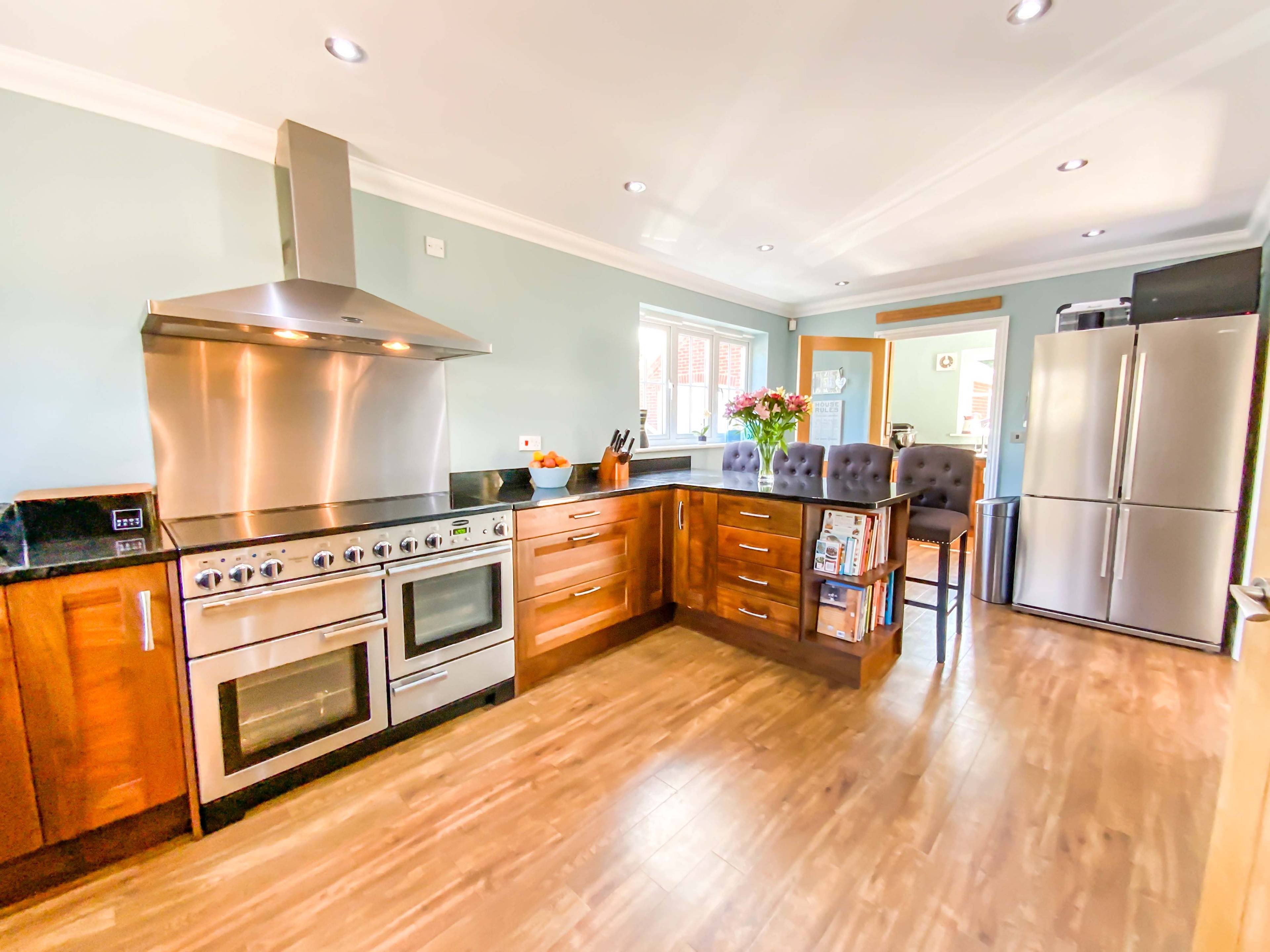 Kitchen/Breakfast