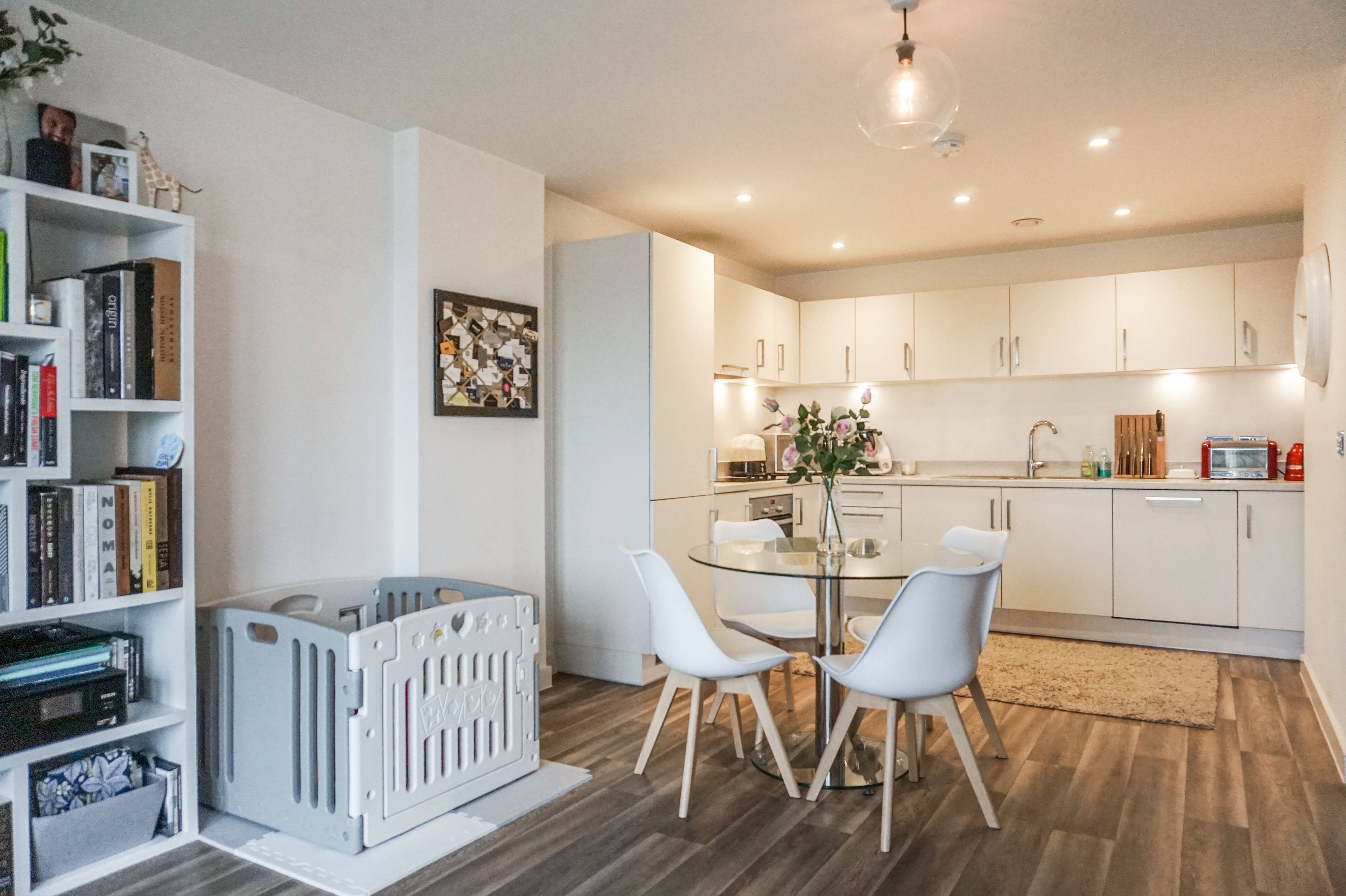 Lounge / Kitchen