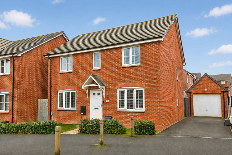 4 bedroom detached house