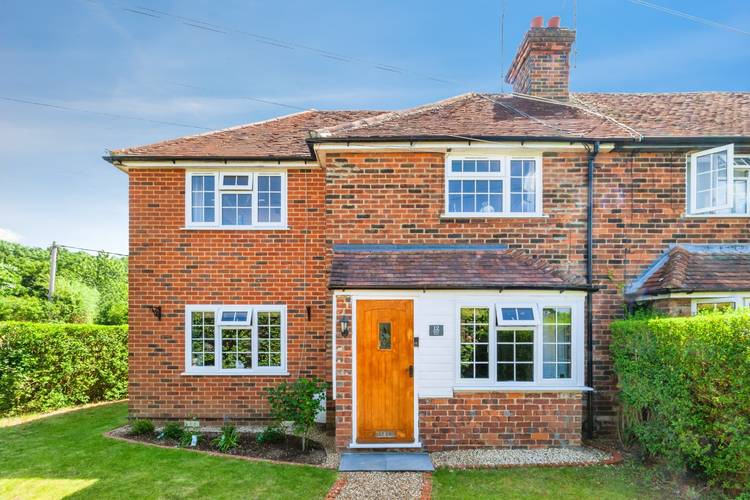 3 bedroom end of terrace house