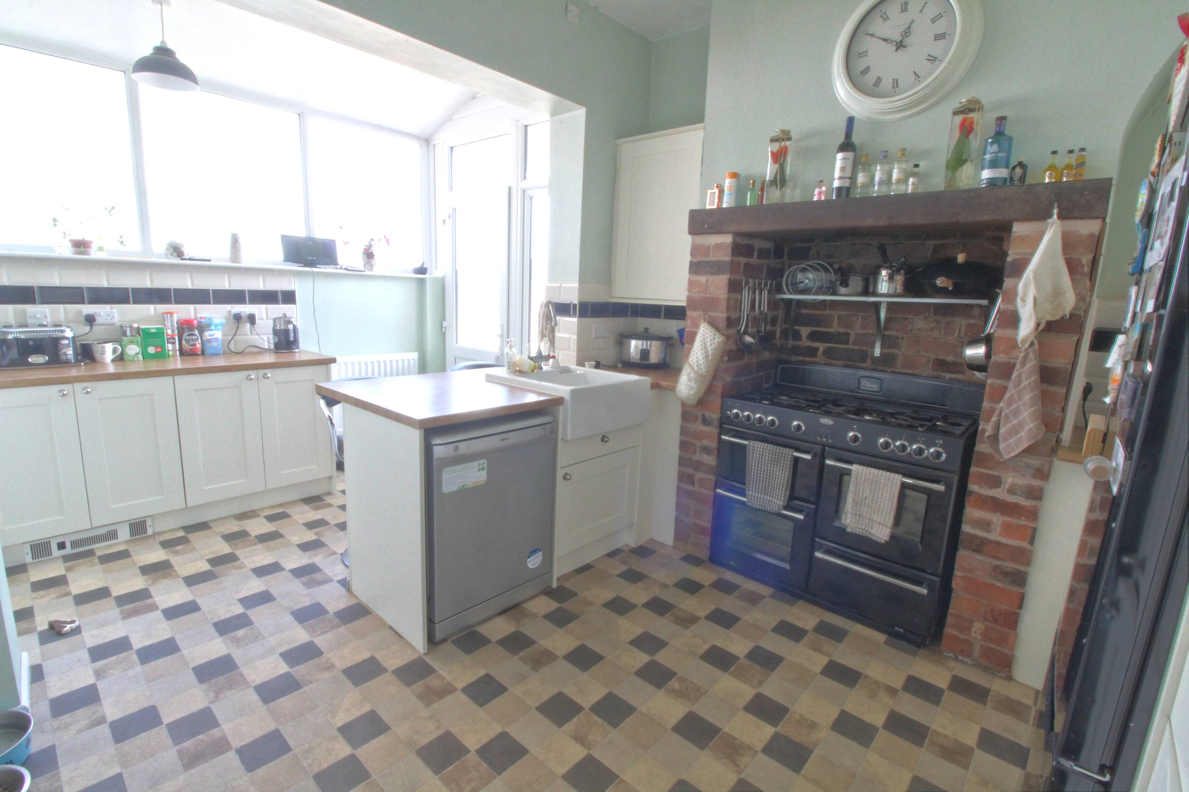 Kitchen/Breakfast