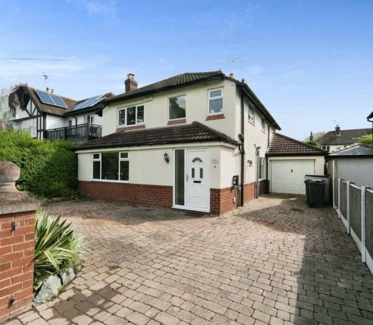 4 bedroom detached house