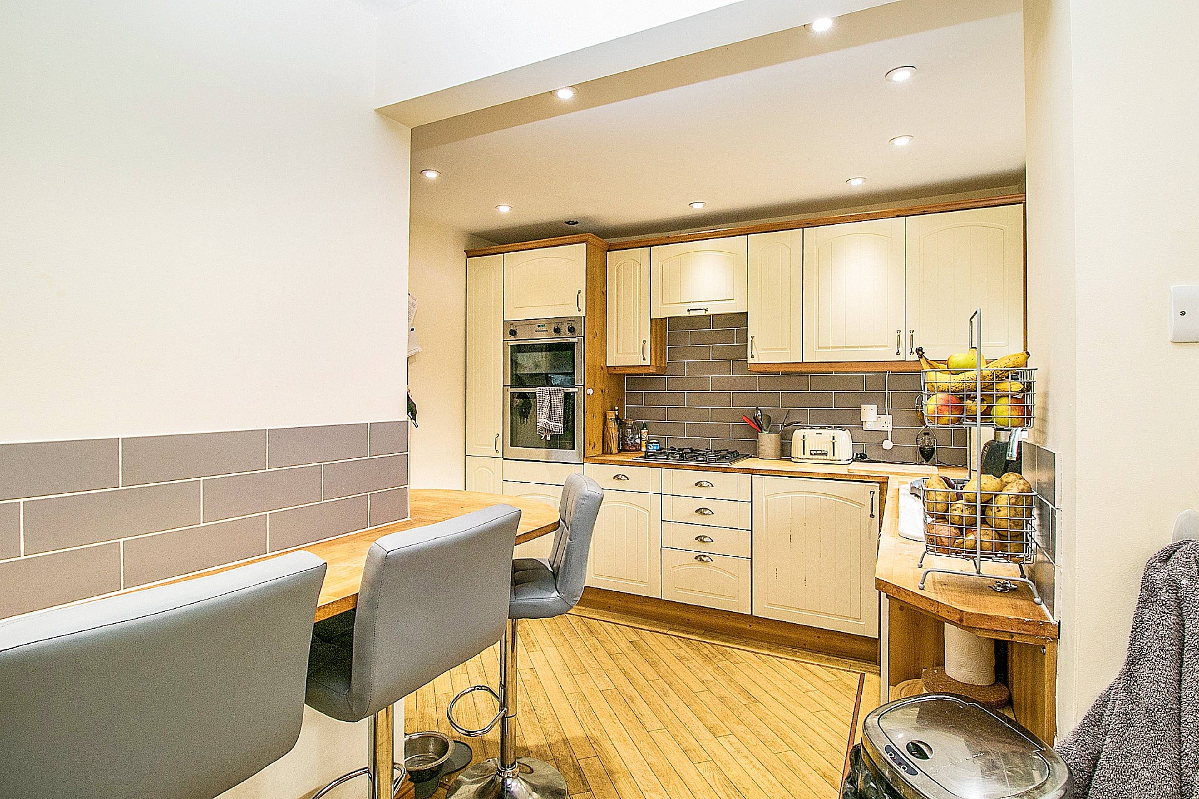 Kitchen/Breakfast