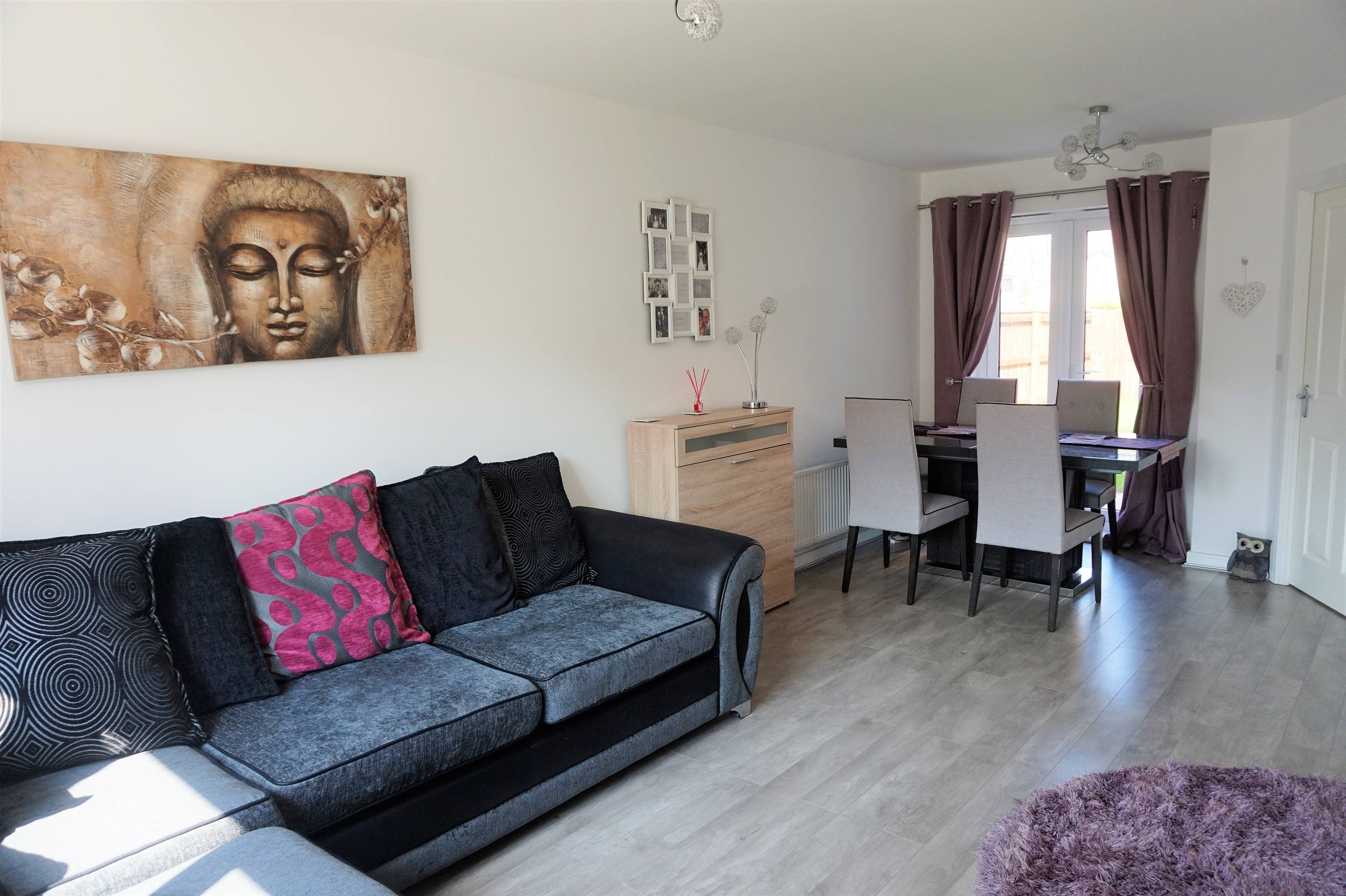 Lounge/Dining Room