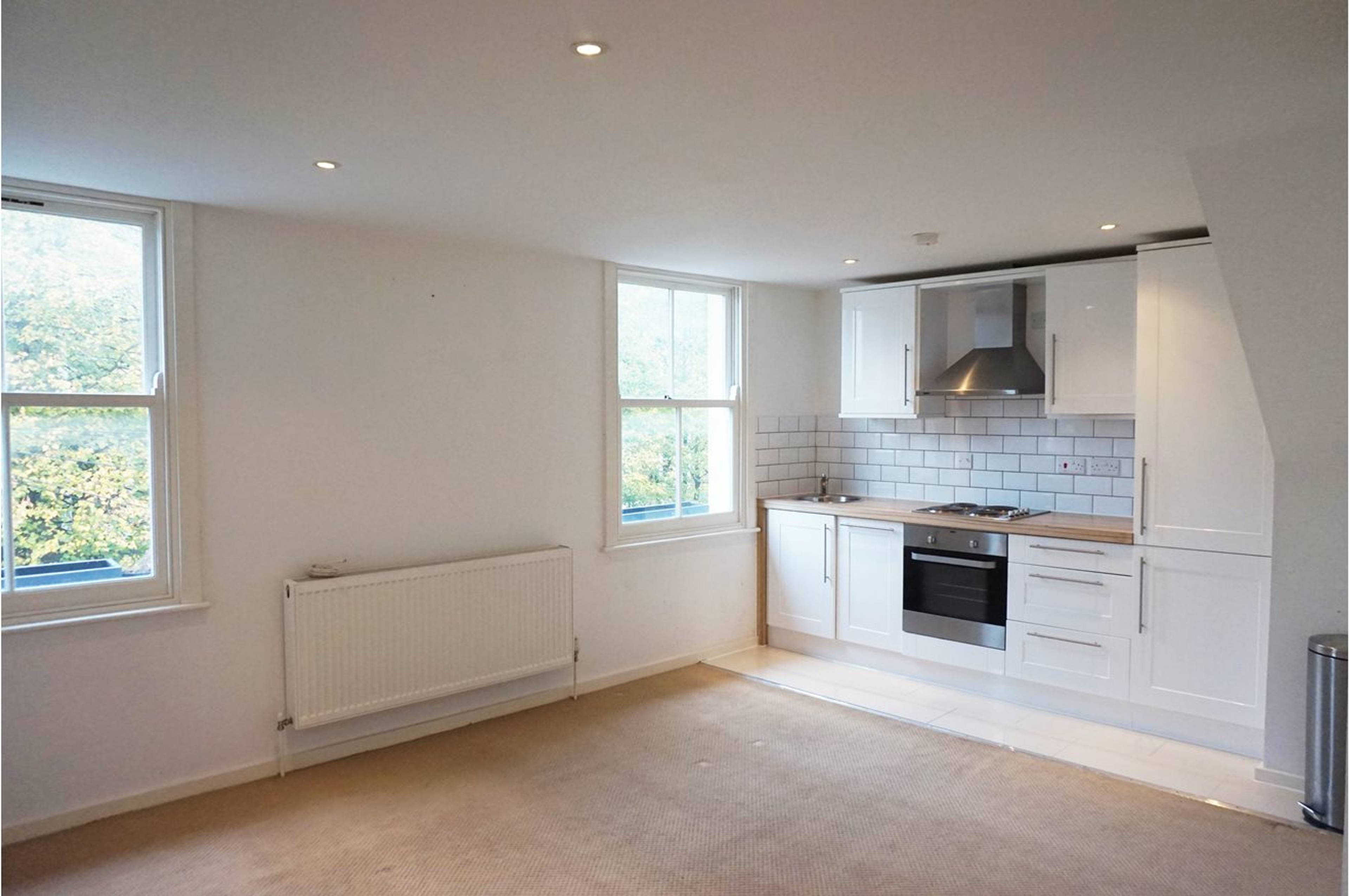 Lounge / Kitchen