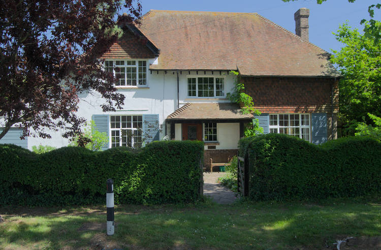 4 bedroom detached house