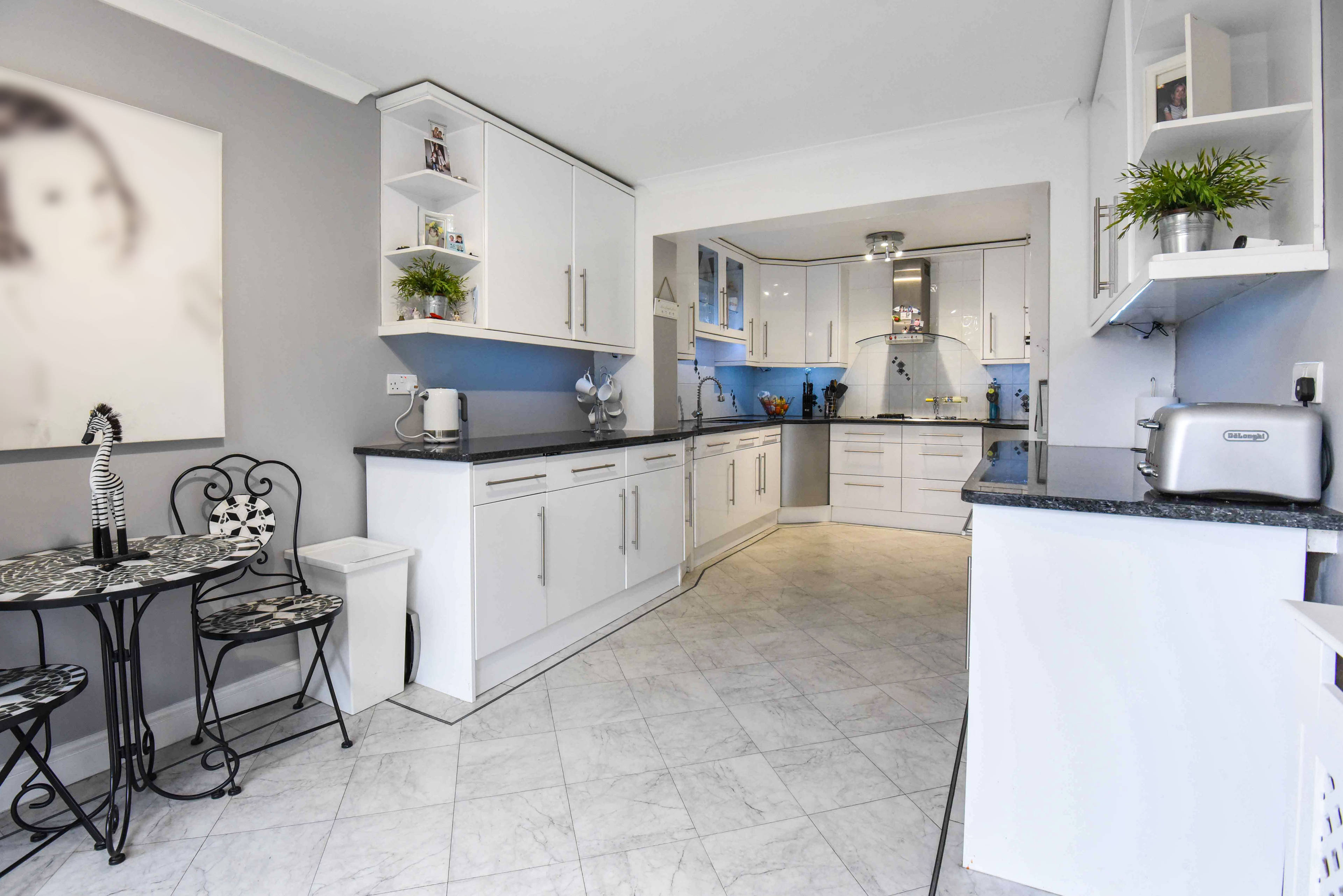 Kitchen/Breakfast