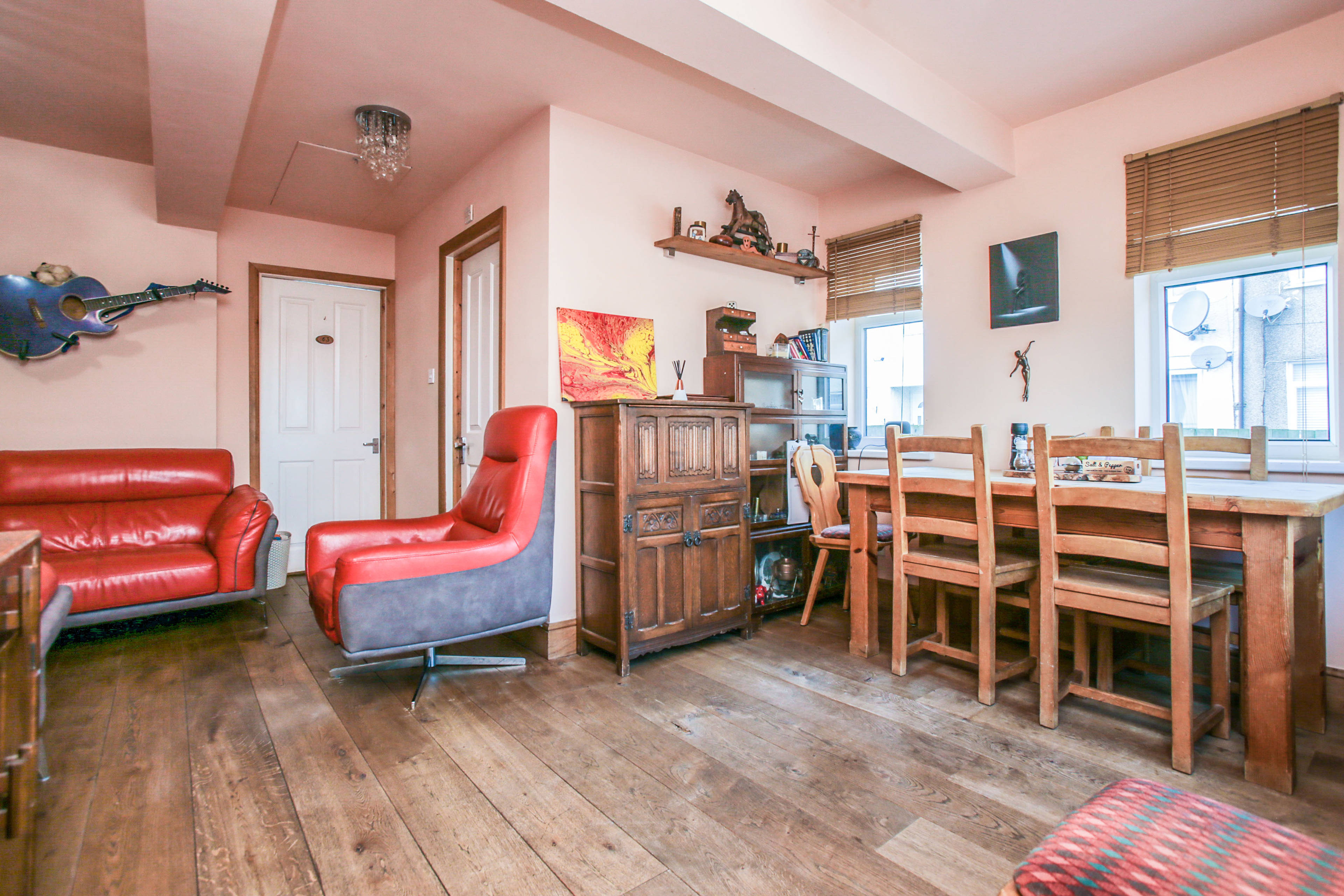 Lounge/Dining Room