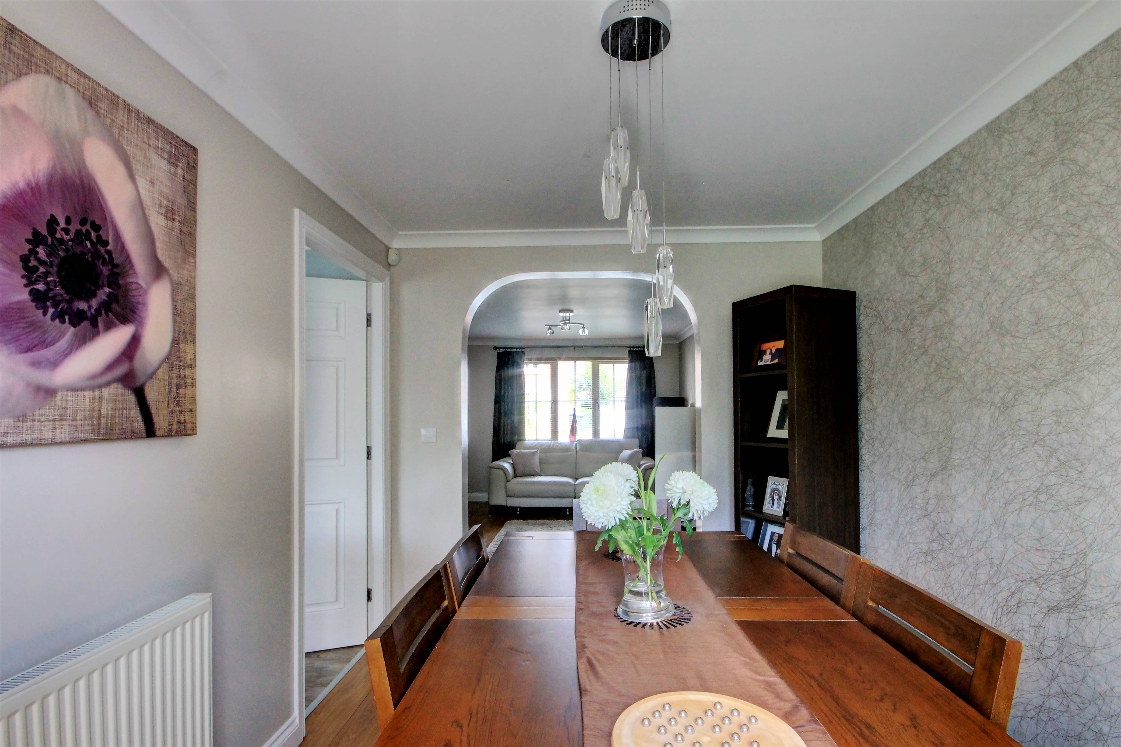 Lounge/Dining Room