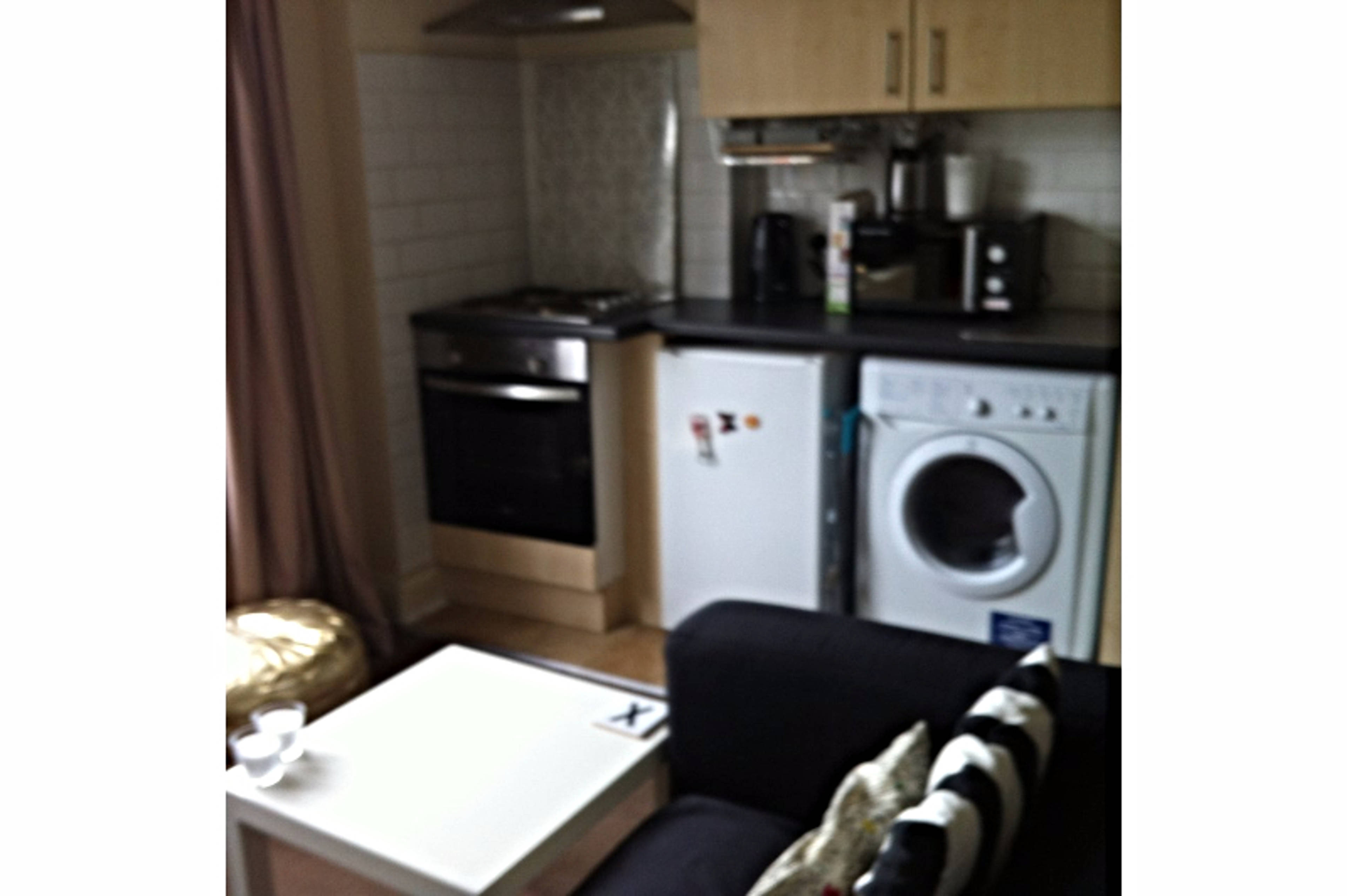 Lounge / Kitchen