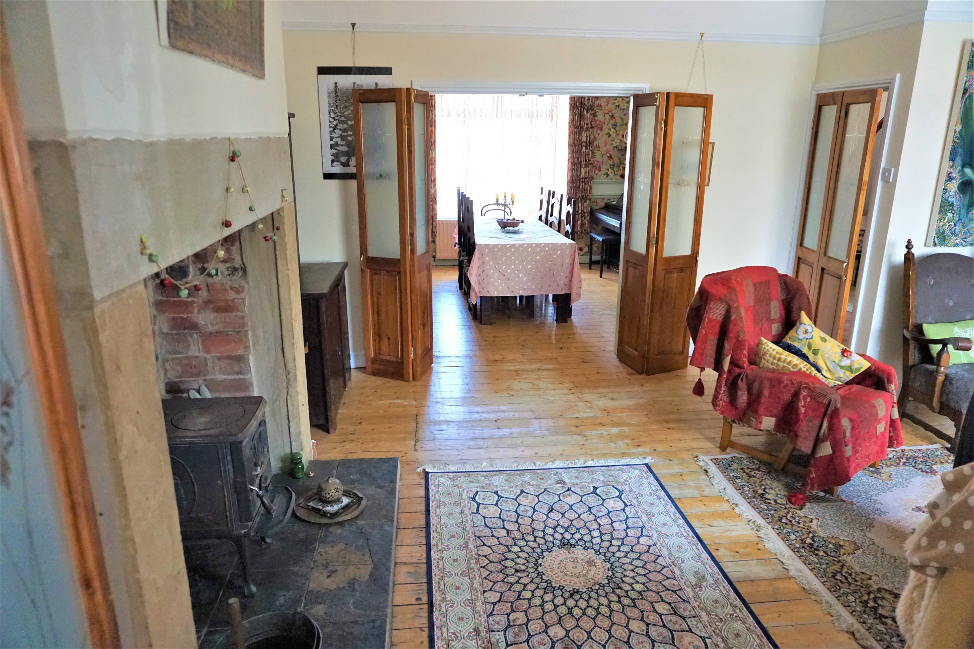 Lounge/Dining Room