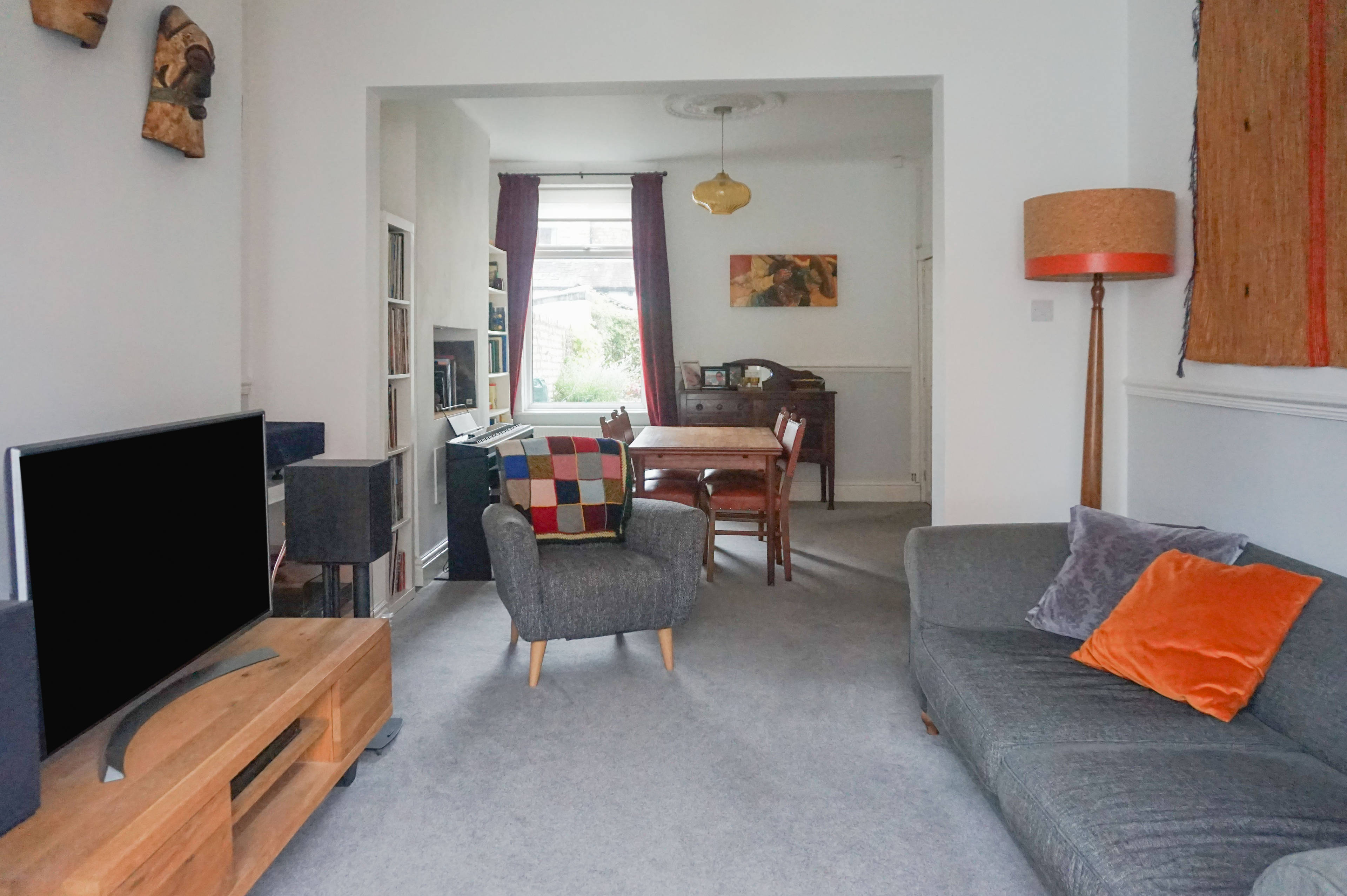 Lounge/Dining Room