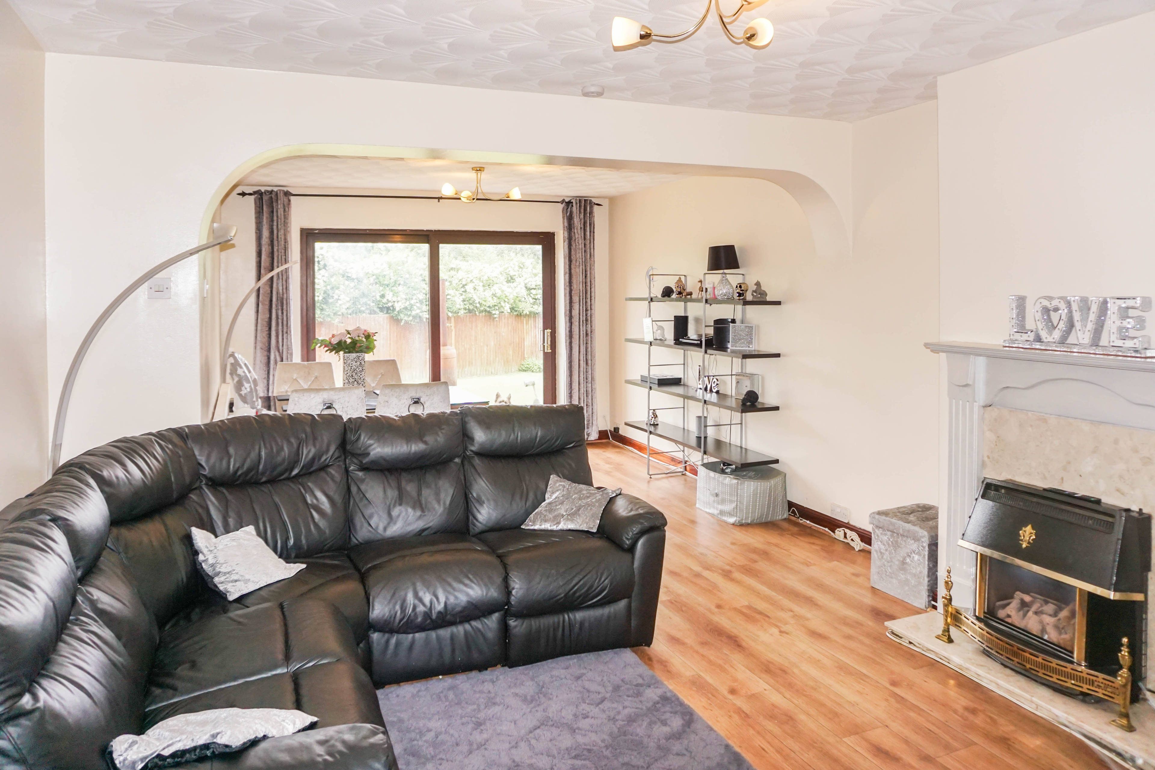 Lounge/Dining Room