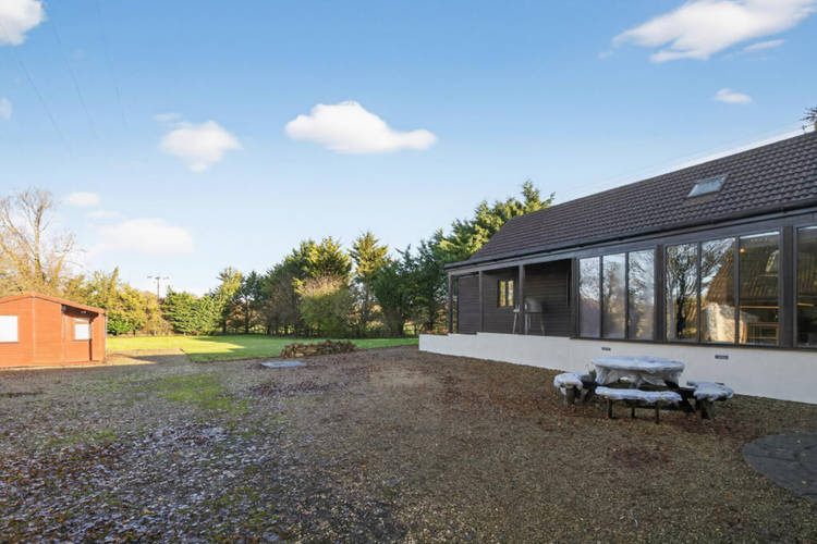 4 bedroom detached house