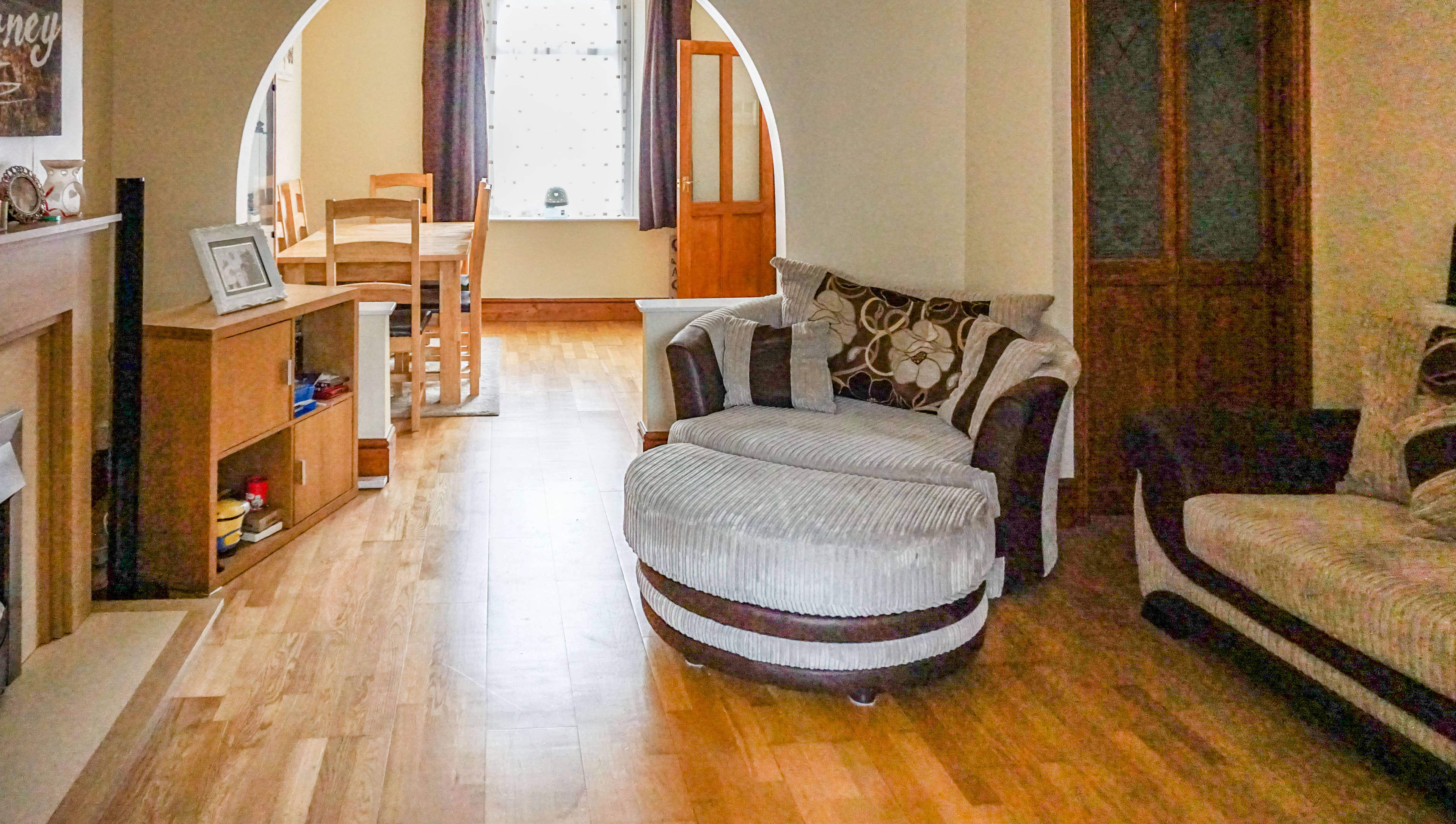 Lounge/Dining Room