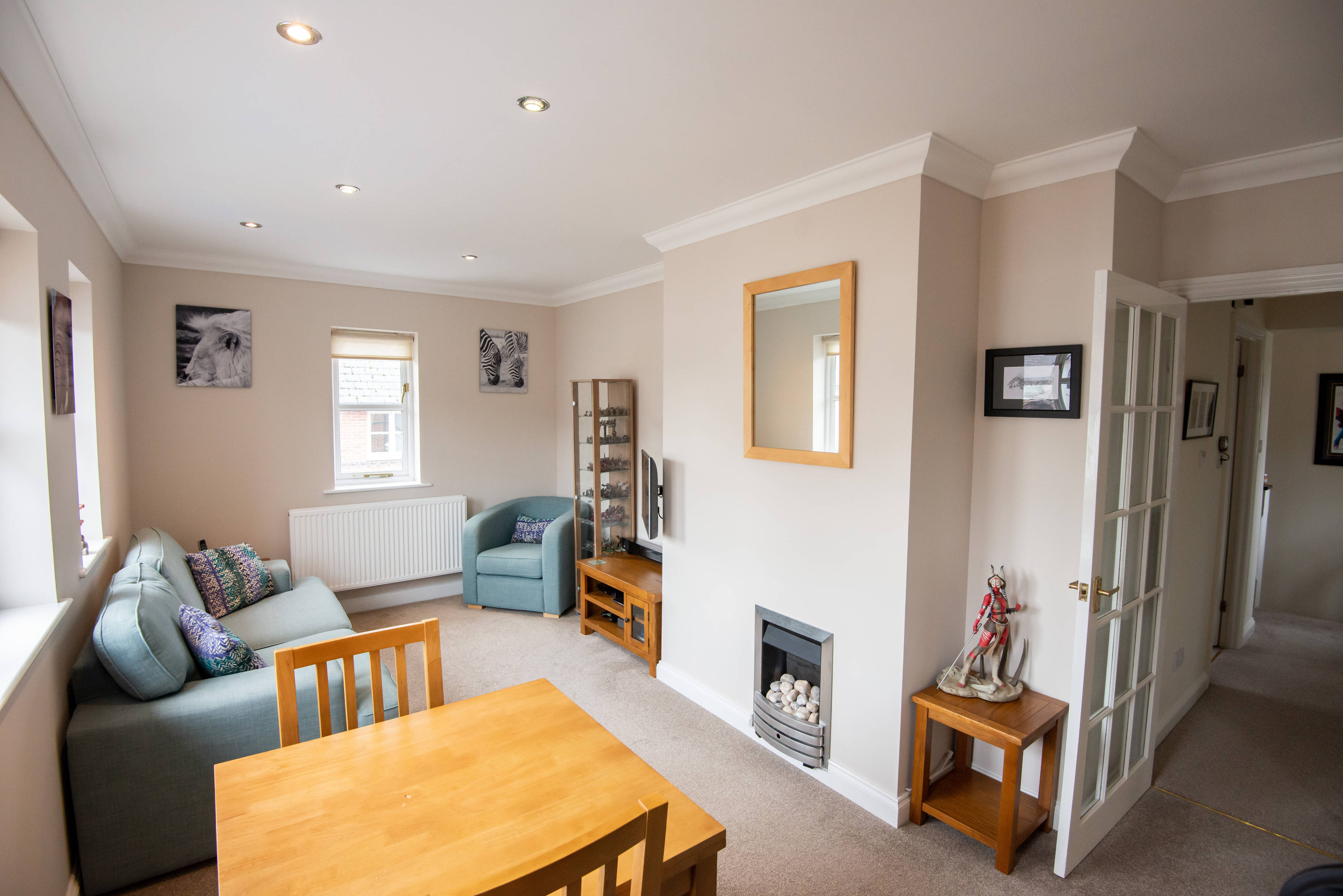 Lounge/Dining Room