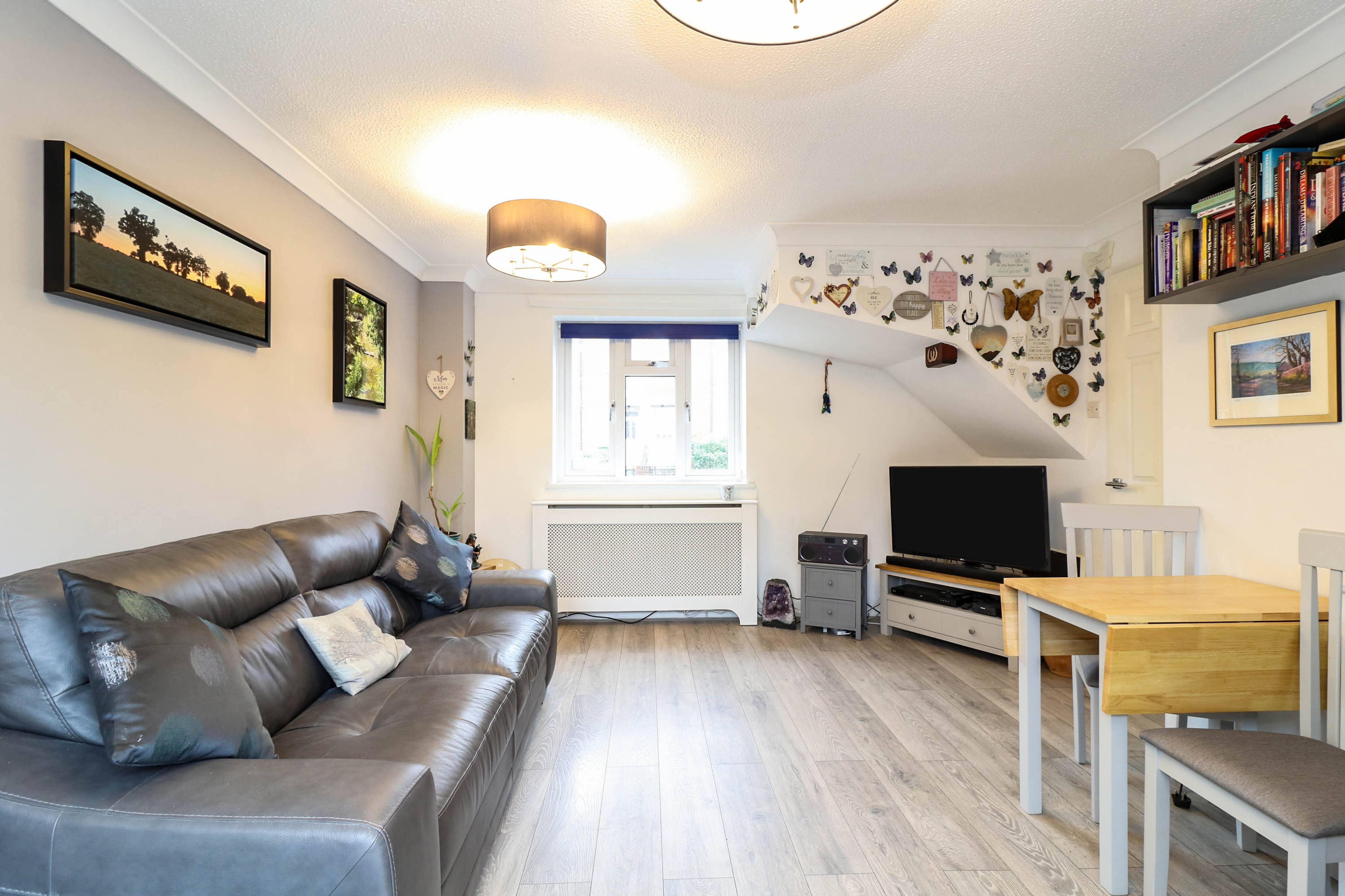 Lounge/Dining Room